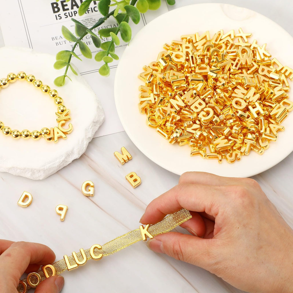 Augshy 700PCS White Letter Beads Alphabet Beads for Making DIY (6mm) | Premium Acrylic Cube Shape, Ideal Bracelets and Keychains, Large Hole Design for Easy Paracord Threading