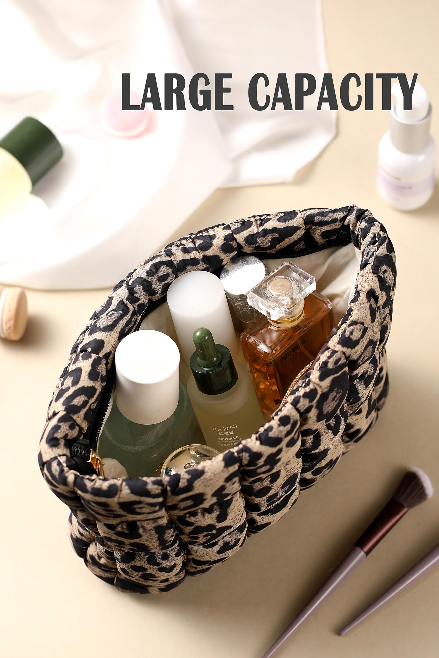 Puffy Quilted Makeup Bag for Women, Cosmetic Bag, Travel Toiletry Organizer Pouch Clutch (Black Flowers)