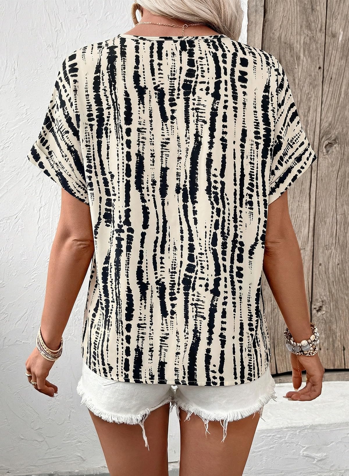 SHEWIN Women's Casual V Neck Floral Print Chiffon Blouses 3/4 Sleeve Boho Summer Tops Shirts