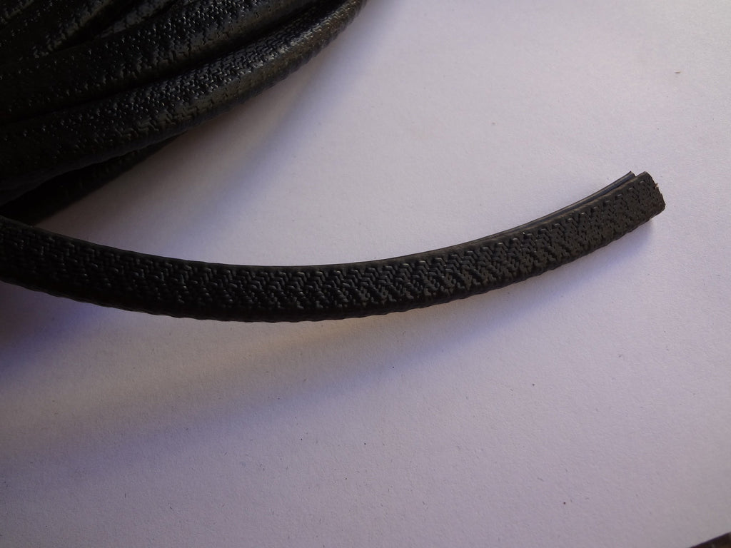 Edge Trim Black Small, Fits 1/16" (3 Feet)