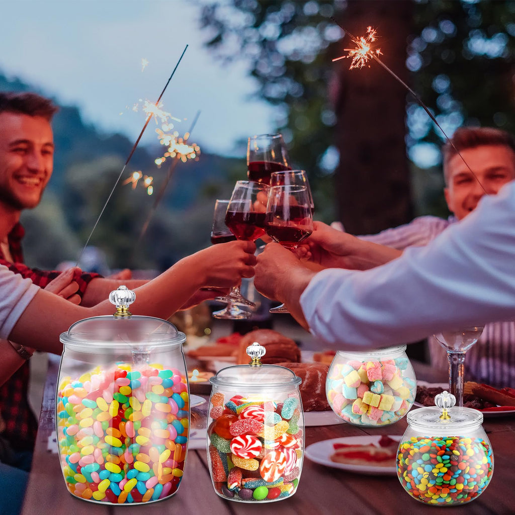 Nuogo 6 Pcs Plastic Candy and Cookie Jar with Lids Decorative Apothecary Jars Candy Buffet Containers Clear Airtight Food Storage Canister Home Decoration(42 oz,Classic)