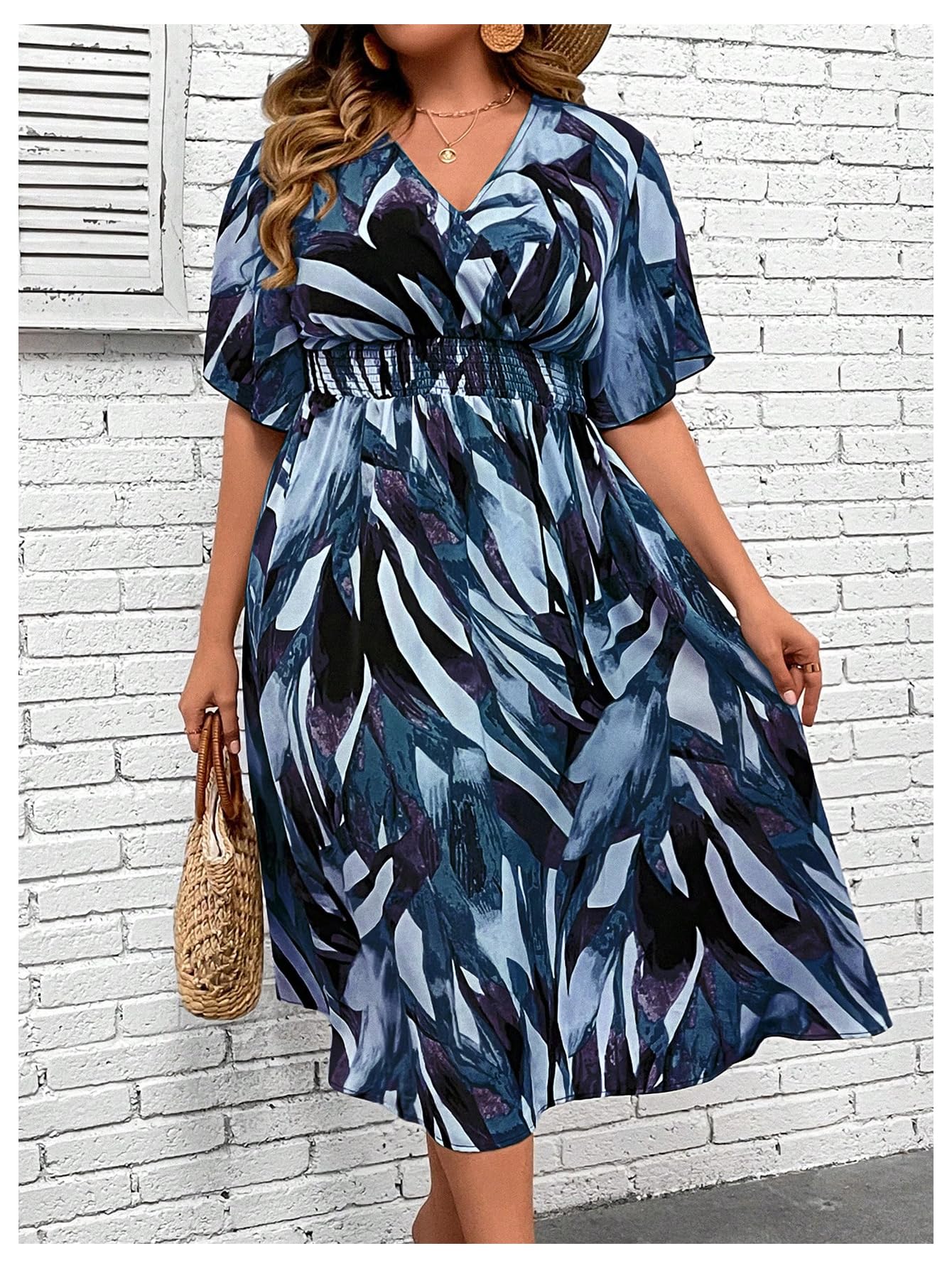 Floerns Women's Plus Size Boho Hawaiian Tropical Dresses V Neck Short Sleeve Floral A Line Long Dress Vacation Beach Outfits