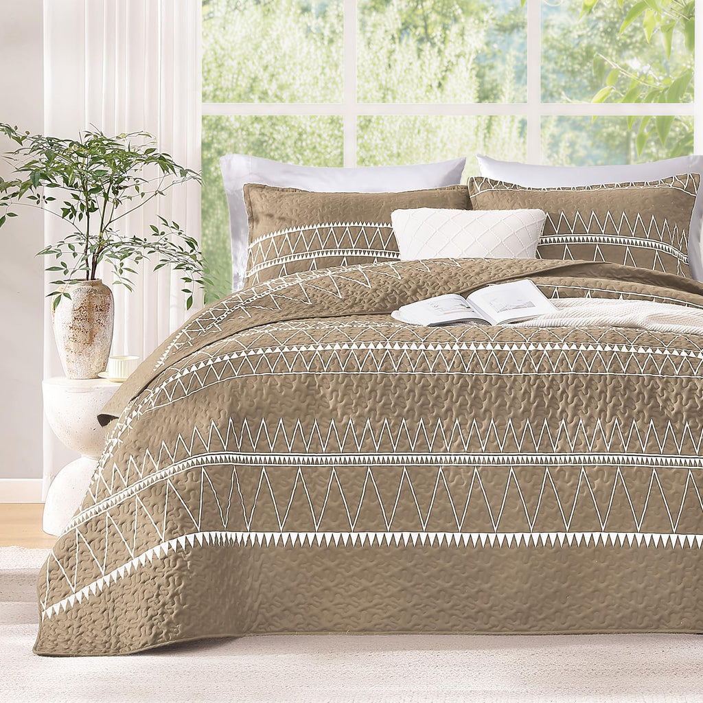 Andency Twin Quilt Set Grey, 2 Pieces Boho Lightweight Soft Striped Bedspread for All Season (68"x86"), Gray Printed Bohemian Polyester Reversible Coverlet Comoforter Sets