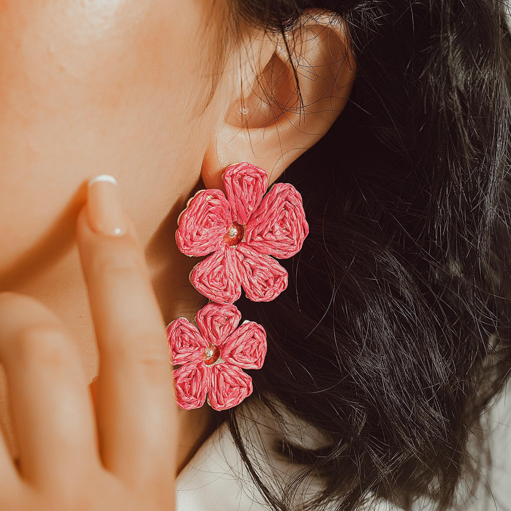 Boho Flower Earrings Statement Raffia Dangle Earrings Cute Floral Jewelry Trendy Summer Beach Vacation Outfits for Women