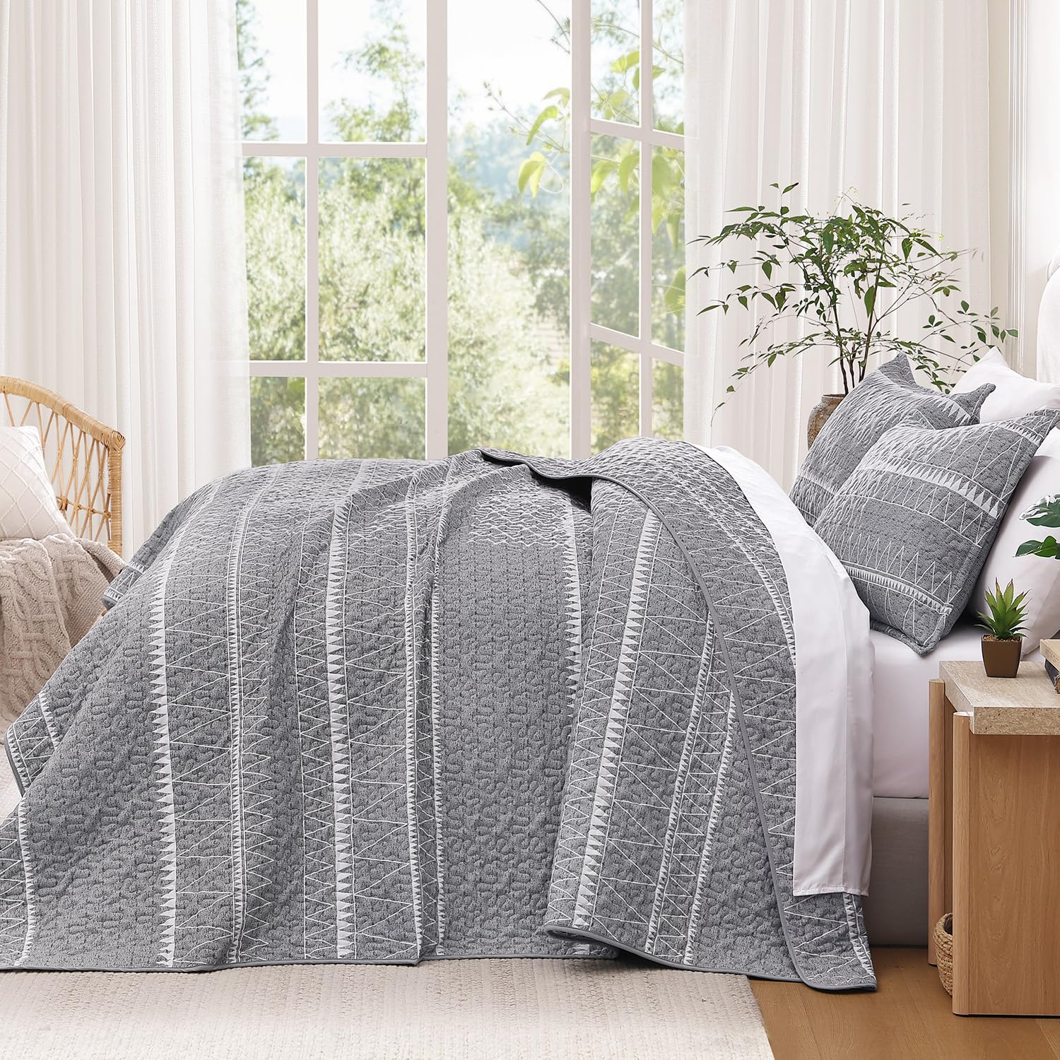 Andency Twin Quilt Set Grey, 2 Pieces Boho Lightweight Soft Striped Bedspread for All Season (68"x86"), Gray Printed Bohemian Polyester Reversible Coverlet Comoforter Sets