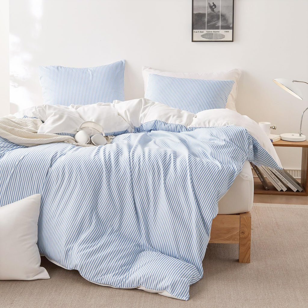 Wake In Cloud - Striped Comforter Set, Ticking Stripe Vertical Pinstripe Neutral Farmhouse Pattern Printed, Soft Lightweight Bedding, 3 Pieces, Blue White, Twin/Twin XL Size