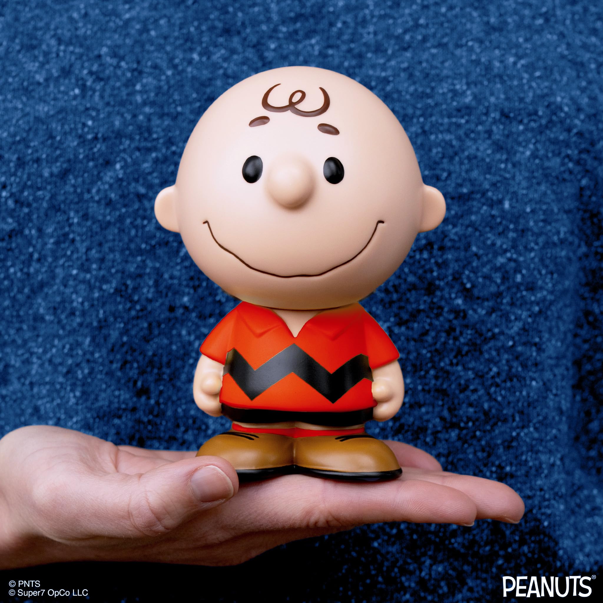 Super7 Fun! Fun! Peanuts Snoopy (Puffy Coat) Vinyl Figure - 5" Peanuts Action Figure - Classic Cartoon Fans Collectibles & Retro Toys - Cartoon Model for Collectors & Display Figurine - Comic Strips