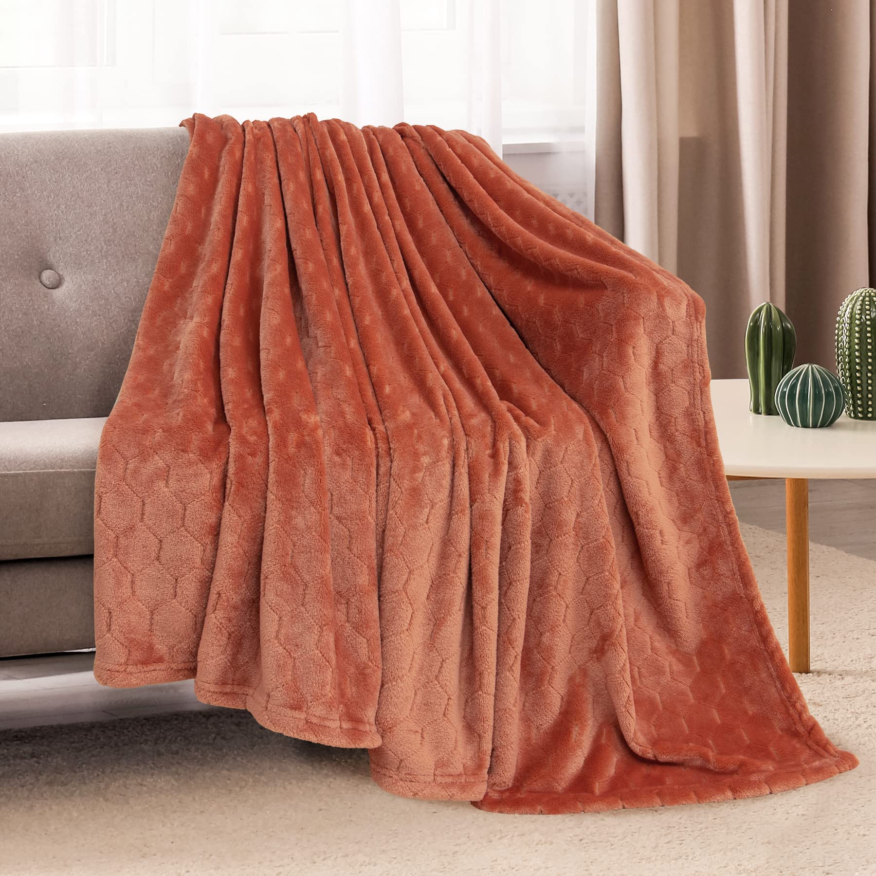 TOONOW Fleece Blanket Fuzzy Plush Throw Blanket 50" x 60", Super Soft Fluffy Bed Blanket Geometric Pattern Comfy Microfiber Flannel Blankets for Couch, Bed, Sofa, Black