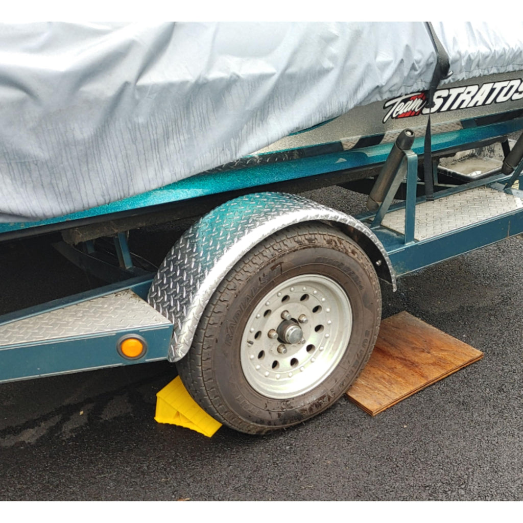 Tie Down Trailer Fenders Single Axle – Diamond Plated, Made in USA – Aluminum Trailer Fender – for 13-16" Wheels – 31.48" L x 8" W x 13.12" H (1 Fender)