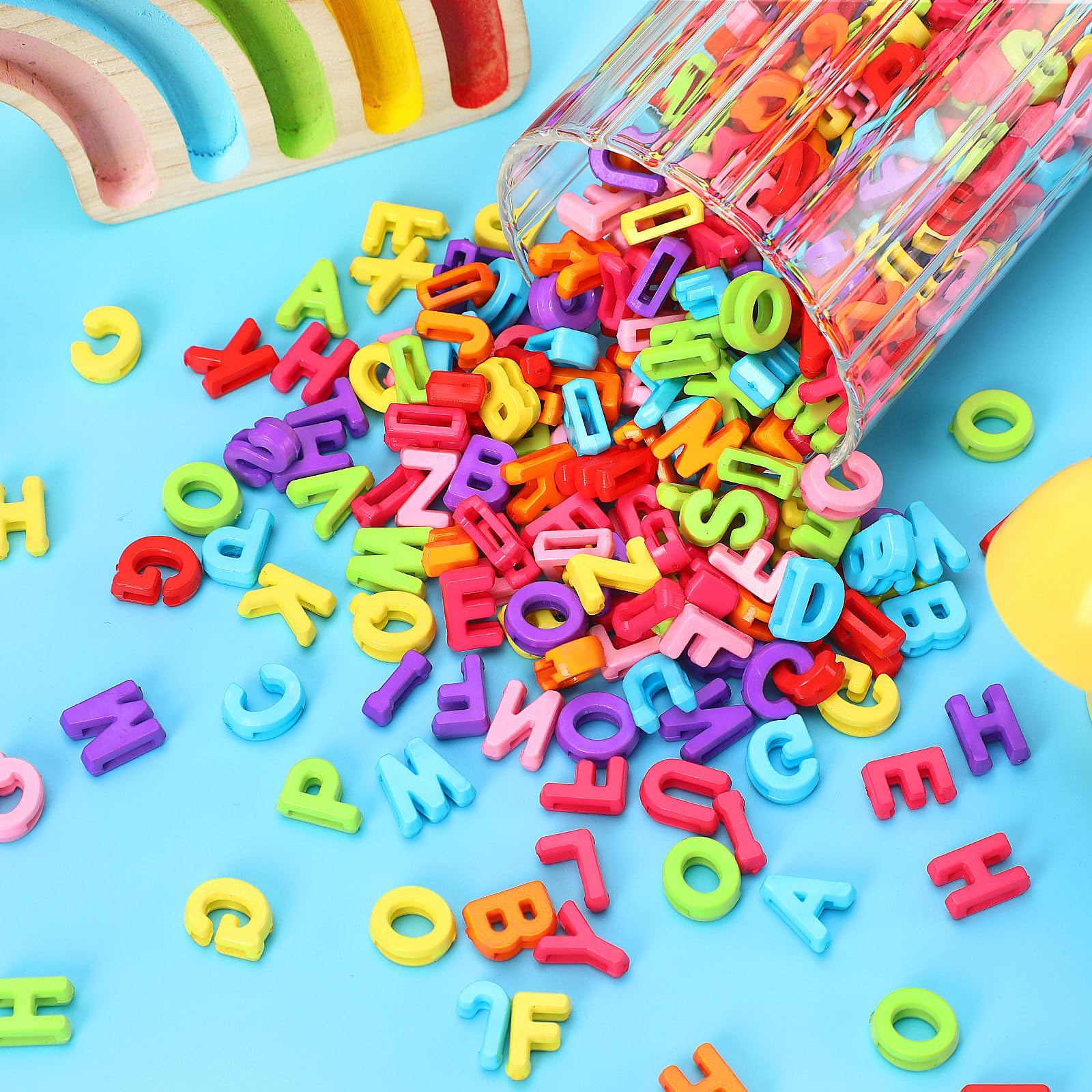 Augshy 700PCS White Letter Beads Alphabet Beads for Making DIY (6mm) | Premium Acrylic Cube Shape, Ideal Bracelets and Keychains, Large Hole Design for Easy Paracord Threading