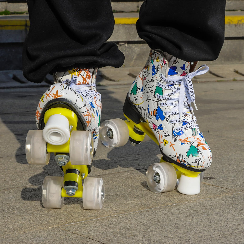 Roller Skates for Men and Women, Black Derby Roller Skates with 4 Shiny Wheel, Classic Double-Row Roller Skates for Indoor and Outdoor