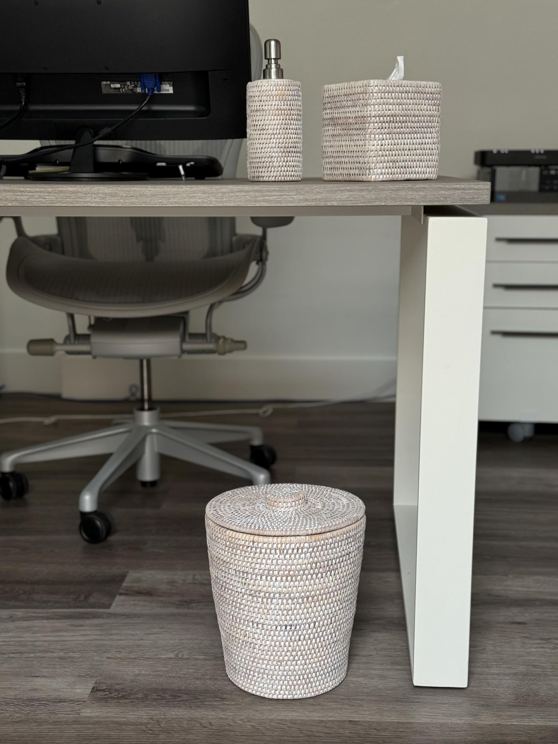 Kouboo La Jolla Rattan Round Waste Basket with Lid & Plastic Insert Black Wash