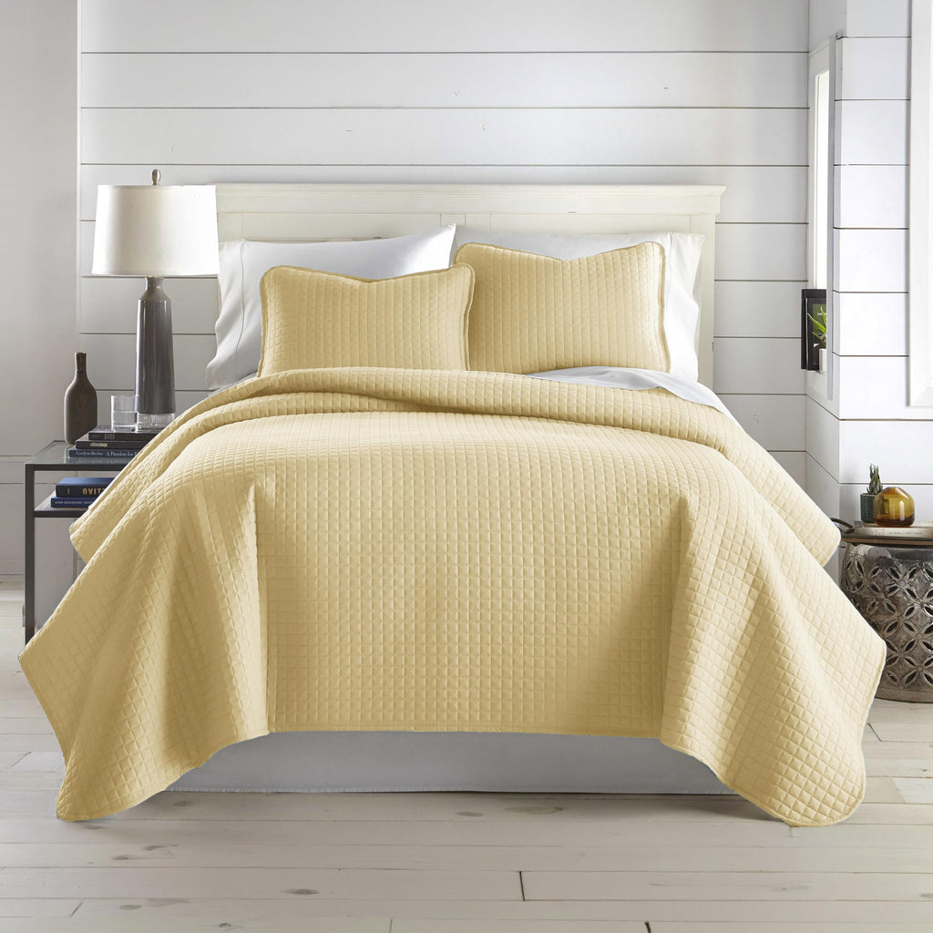 Southshore Fine Living, Inc. XL Twin Quilt Set, Microfiber Quilted Bedspread, White Bedding Twin Coverlet w/Pillow Sham, Pet Hair Resistant Bedding Coverlet Set, Quilted Coverlet, Bright White Quilt