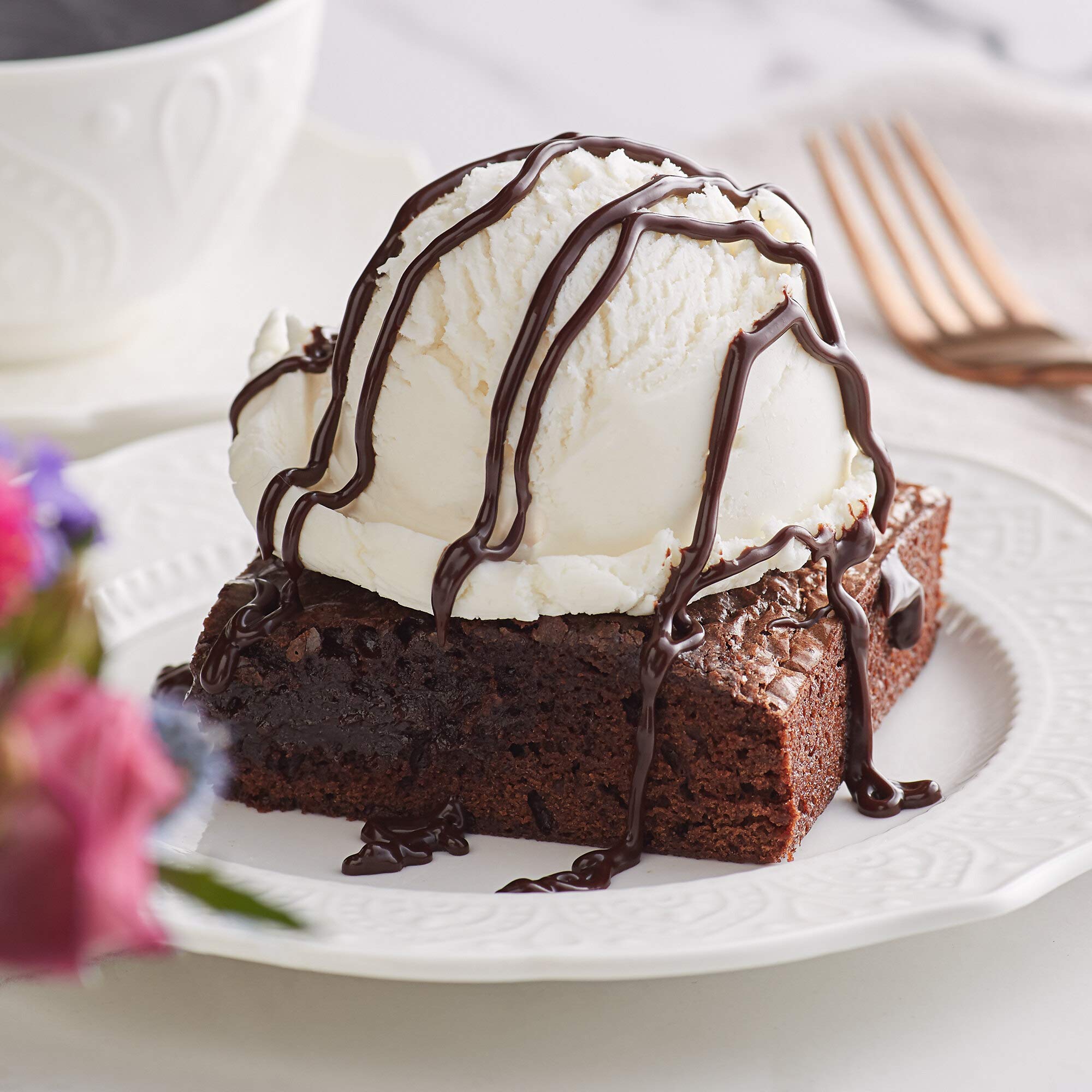 Ghirardelli Chocolate Sauce, Black Label (16oz Squeeze bottle)