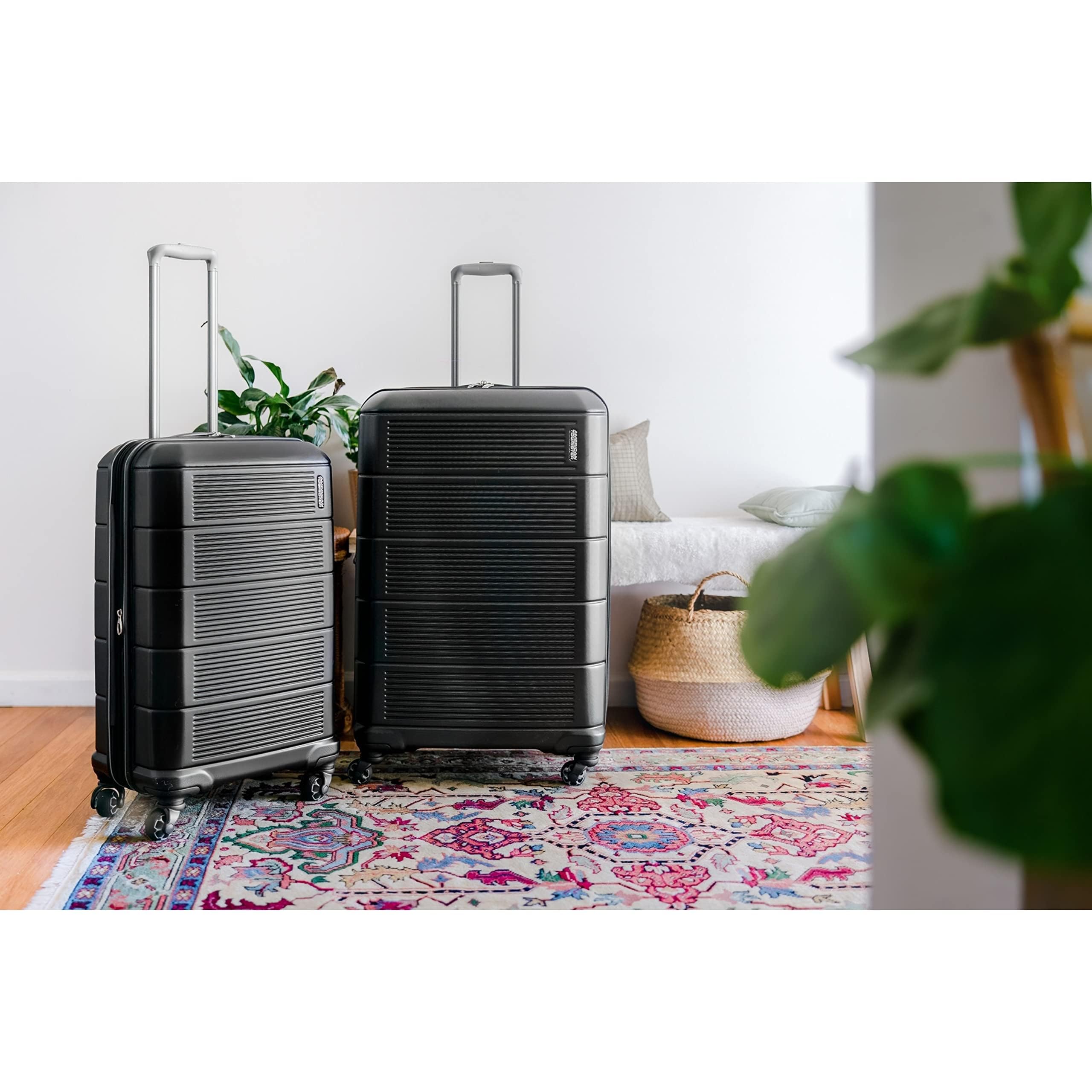 American Tourister Stratum 2.0 Expandable Hardside Luggage with Spinner Wheels, 2-Piece Set 20/28, Blue
