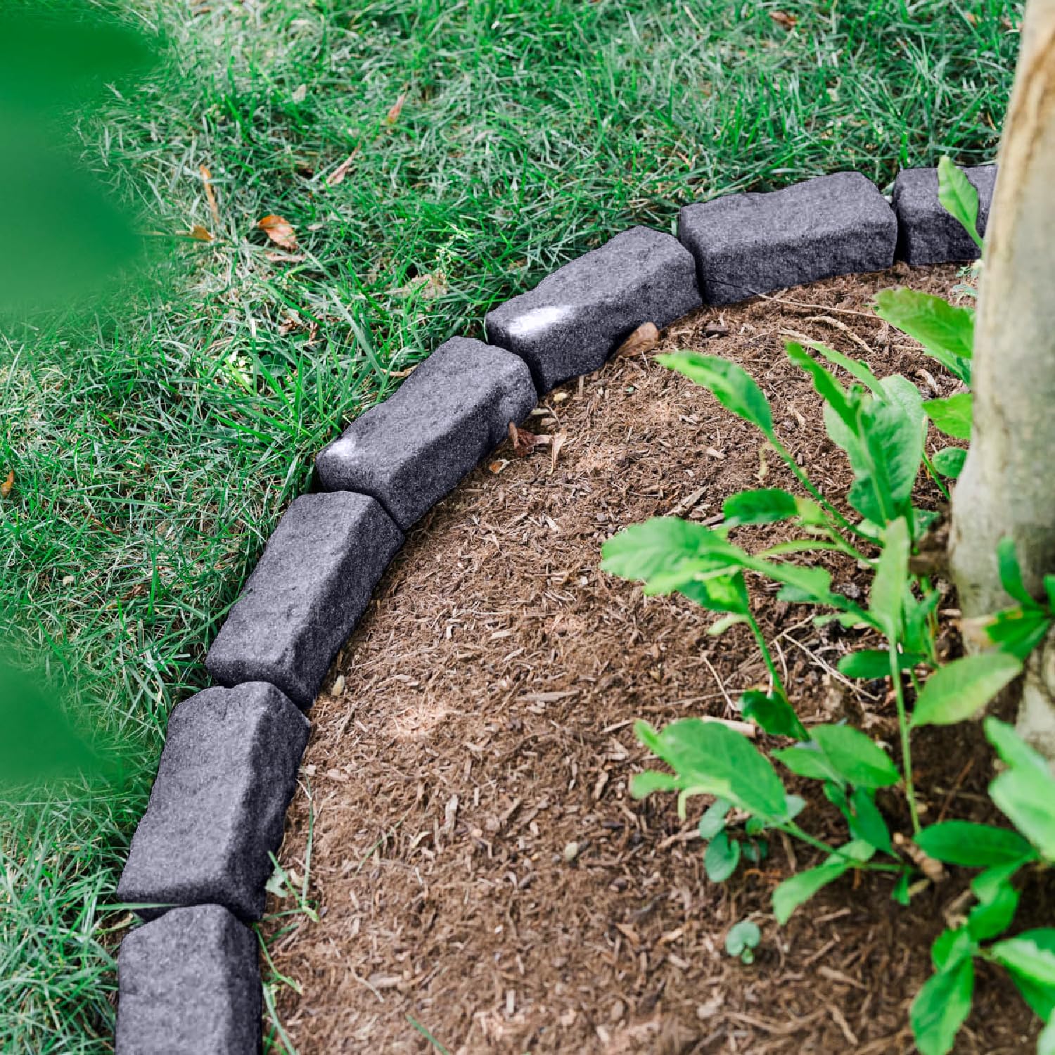 Beuta Landscape Edging | Garden Edging Border | Faux Stone Bricks for Lawn edging, Flower beds, Pathways & Yard Edging– 1 Pack | Each Section Has 6 Bricks 48"L x 4"W x 2.25"H | 3 Spikes |Cobblestone