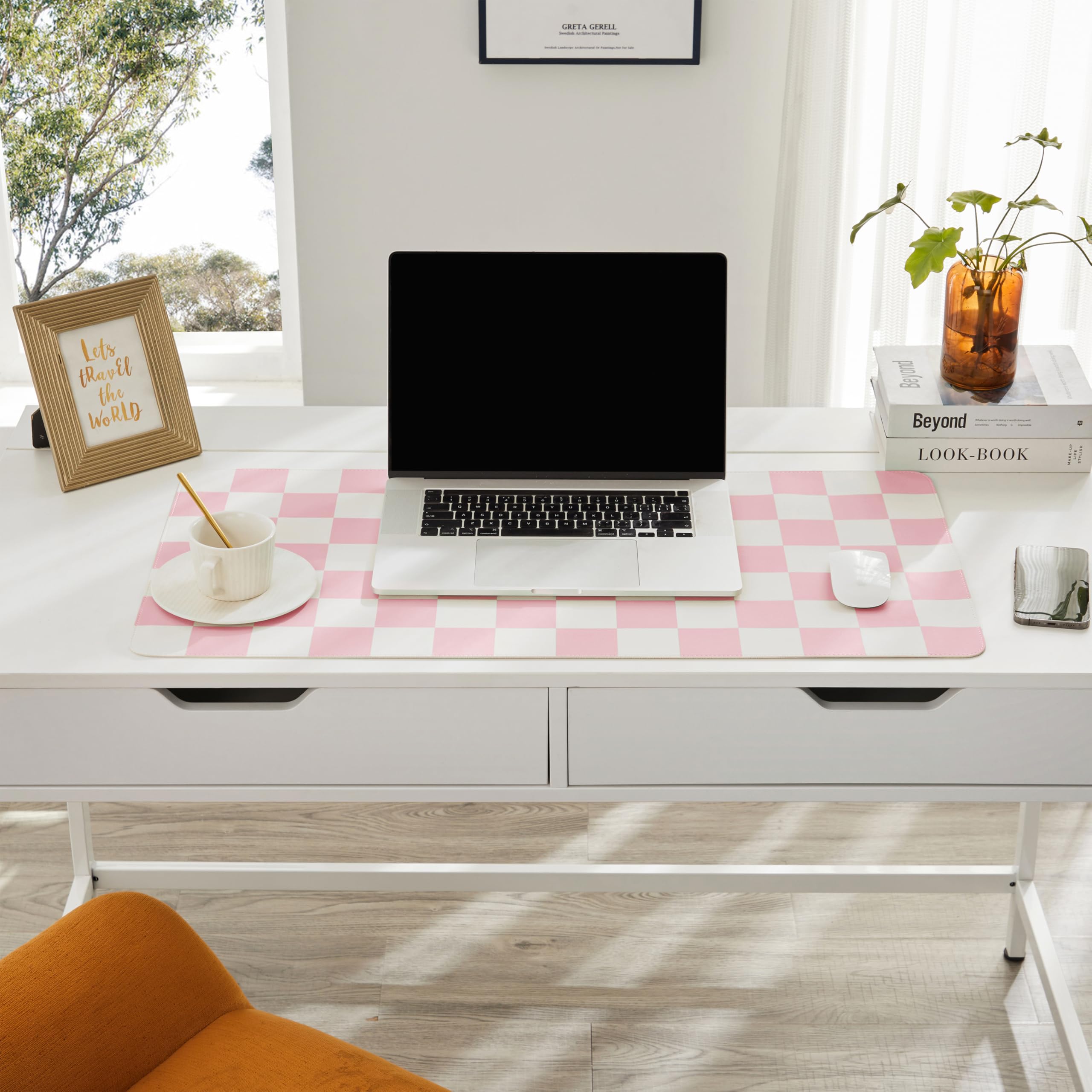 Ohocut Checkered Desk Mat, Large Cute Aesthetic Retro PU Leather Computer Laptop Desk Mat, Non-Slip Waterproof Mouse Keyboard Pad, Desk Writing Mat for Work/Home (Beige, 23.6" x 13.7")