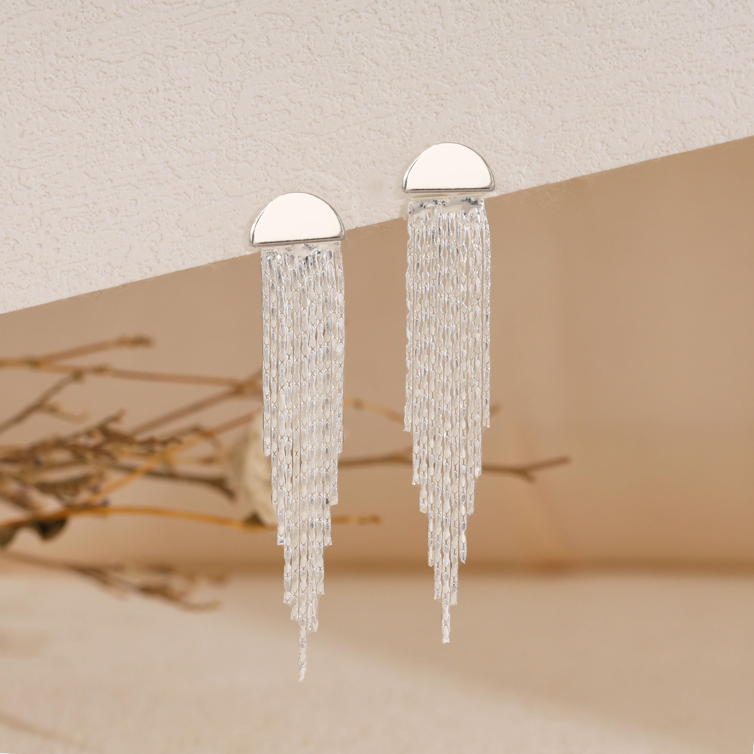 Gold Earrings for Women, 14K Gold Plated Tassel Dangle Earrings for Women Trendy Hypoallergenic Long Chain Earring Dainty Pearl Drop Earrings Elegant Wedding Earring Fashion Jewelry for Womens