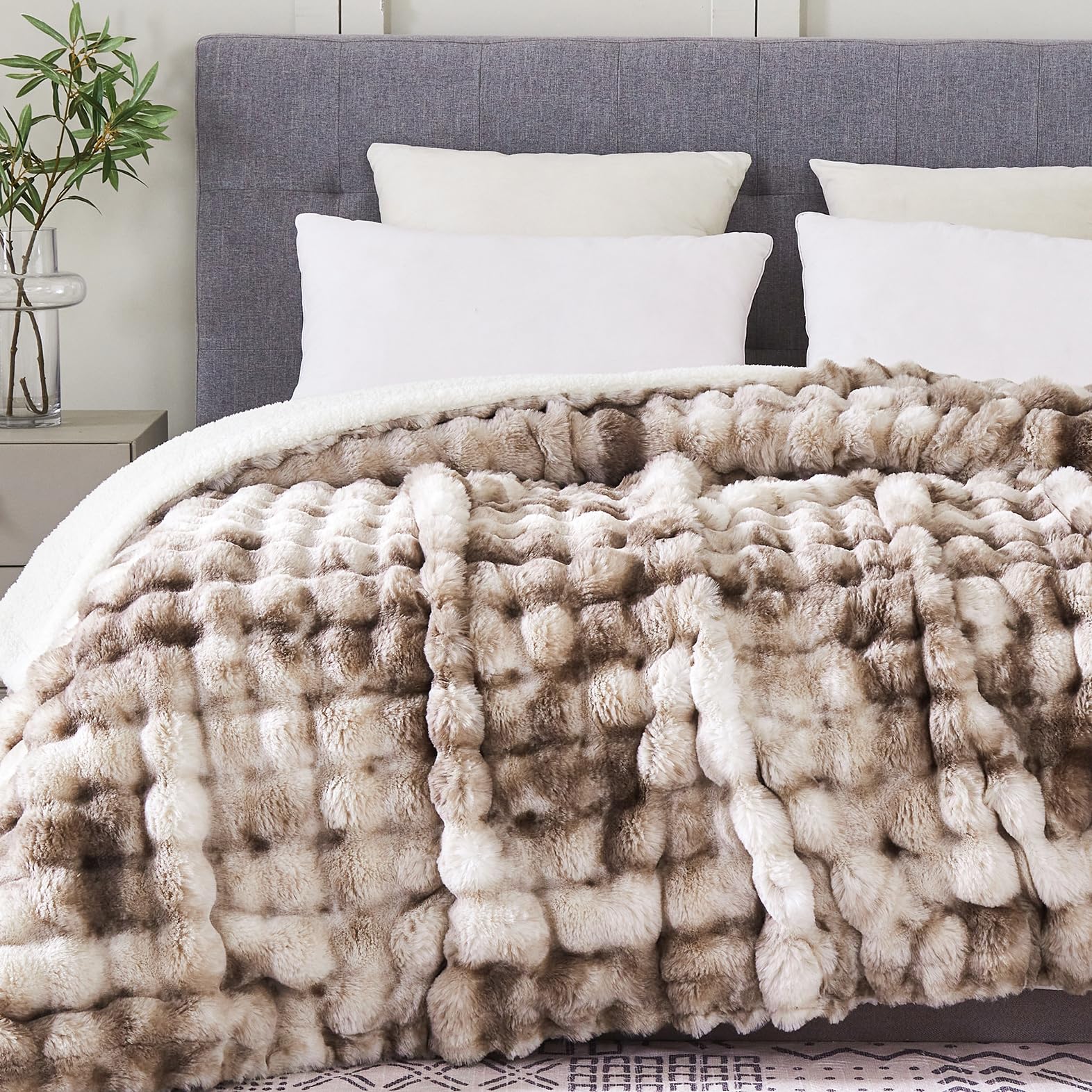 50x60 Inches Ultra-Soft Fuzzy Faux Fur Plush Throw Blanket - Thick, Warm Sherpa for Couch, Sofa, Bedroom, Camping - Decorative Blanket for Cozy Warmth, Bubble Grey