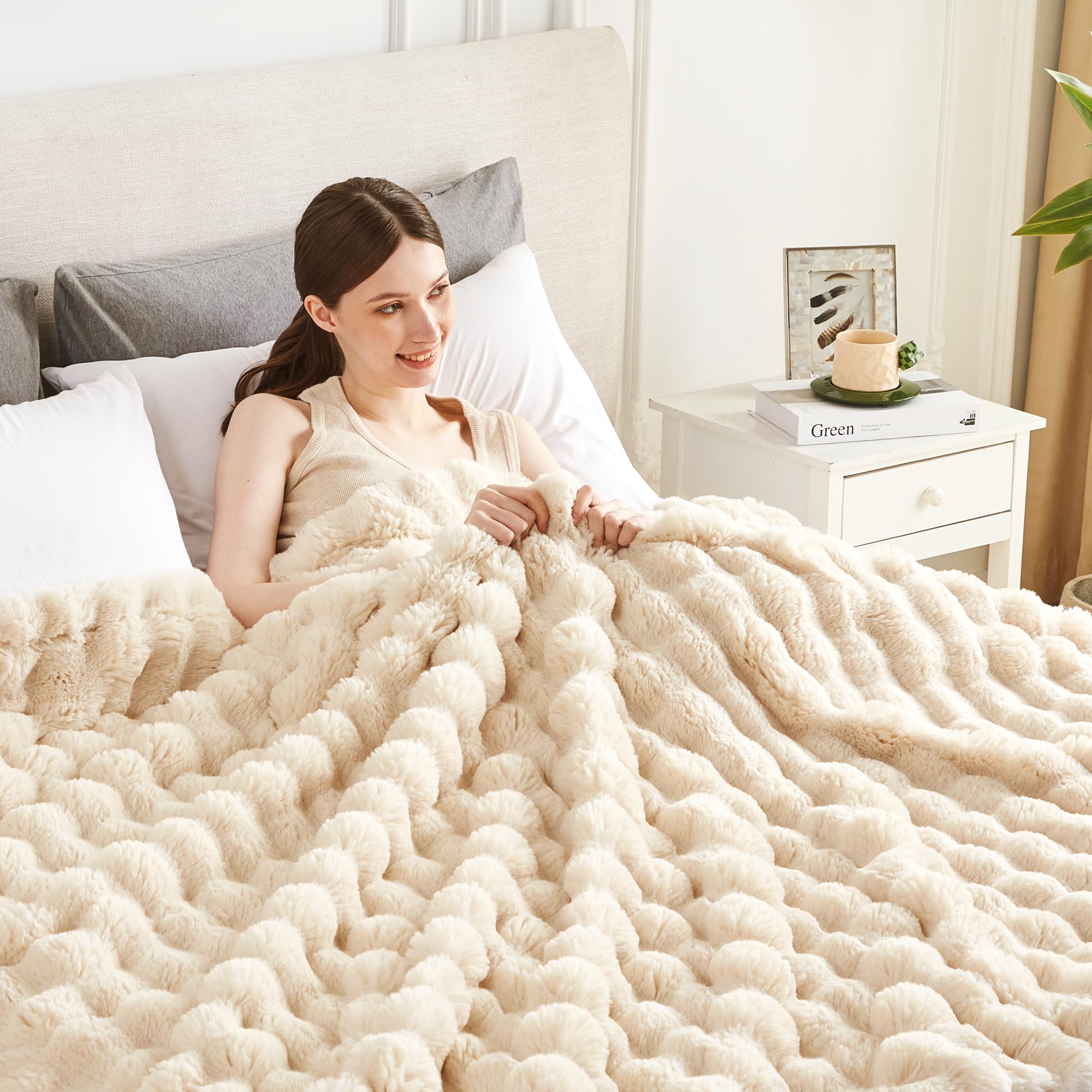 50x60 Inches Ultra-Soft Fuzzy Faux Fur Plush Throw Blanket - Thick, Warm Sherpa for Couch, Sofa, Bedroom, Camping - Decorative Blanket for Cozy Warmth, Bubble Grey