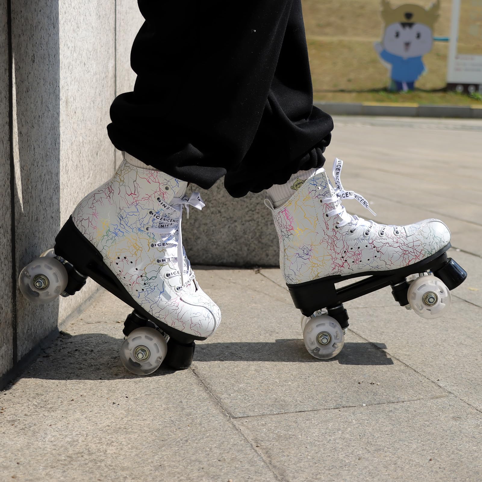Roller Skates for Men and Women, Black Derby Roller Skates with 4 Shiny Wheel, Classic Double-Row Roller Skates for Indoor and Outdoor