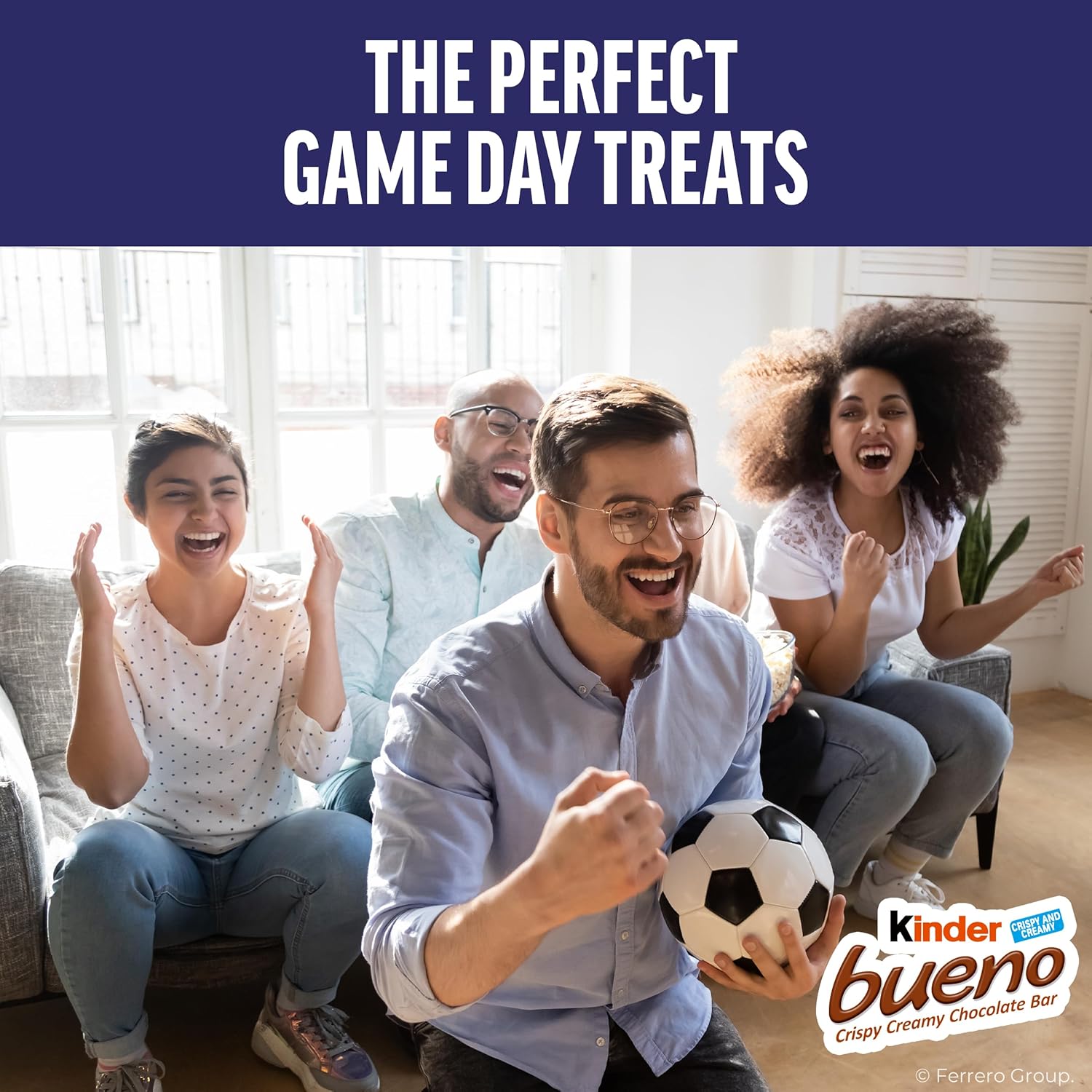 Kinder Bueno White Chocolate Bar with Crispy Wafer and Hazelnut Filling, 30 Pack, 2 Individually Wrapped Bars per Pack, 1.4 oz Each