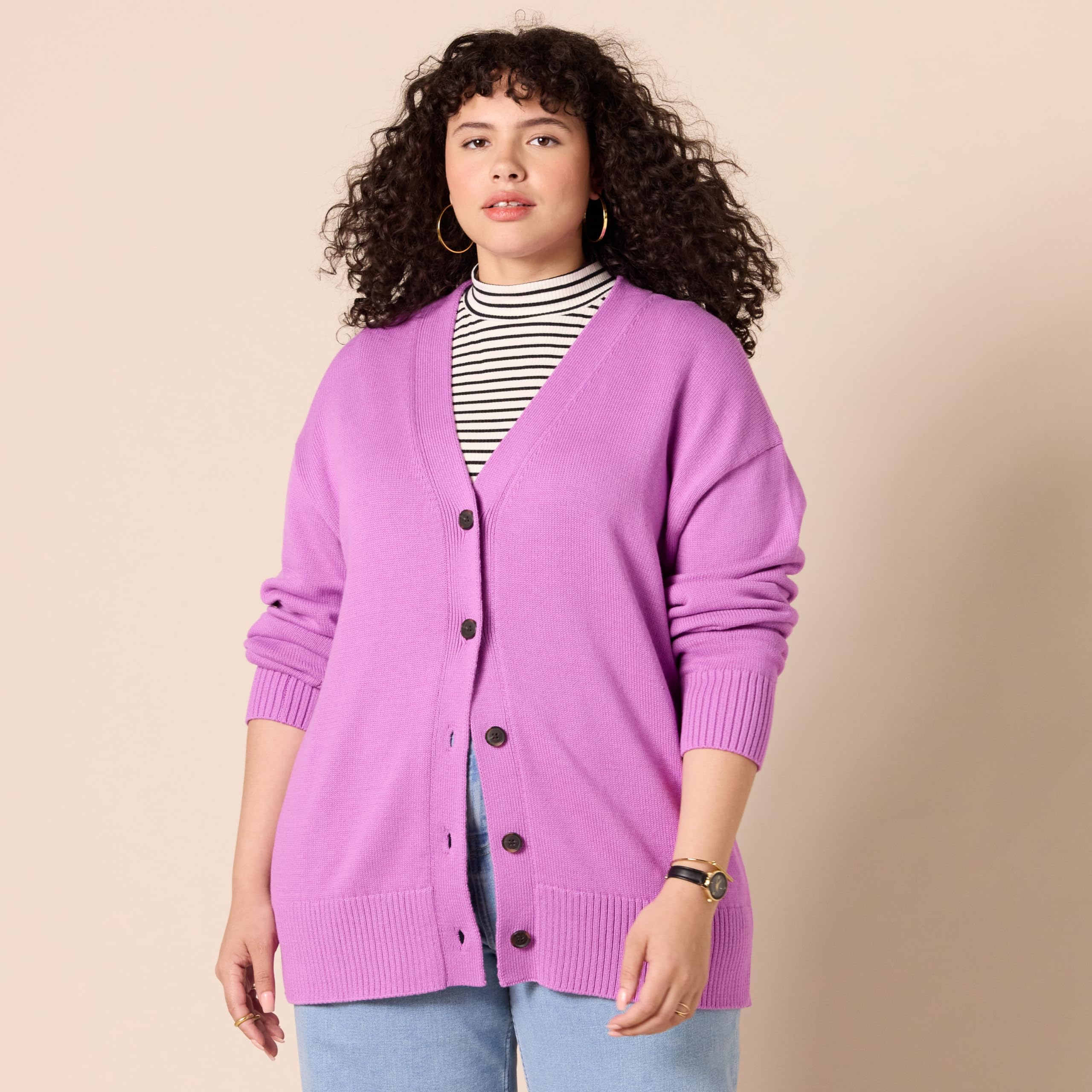 Amazon Essentials Women's Relaxed Fit Midweight Cardigan Sweater