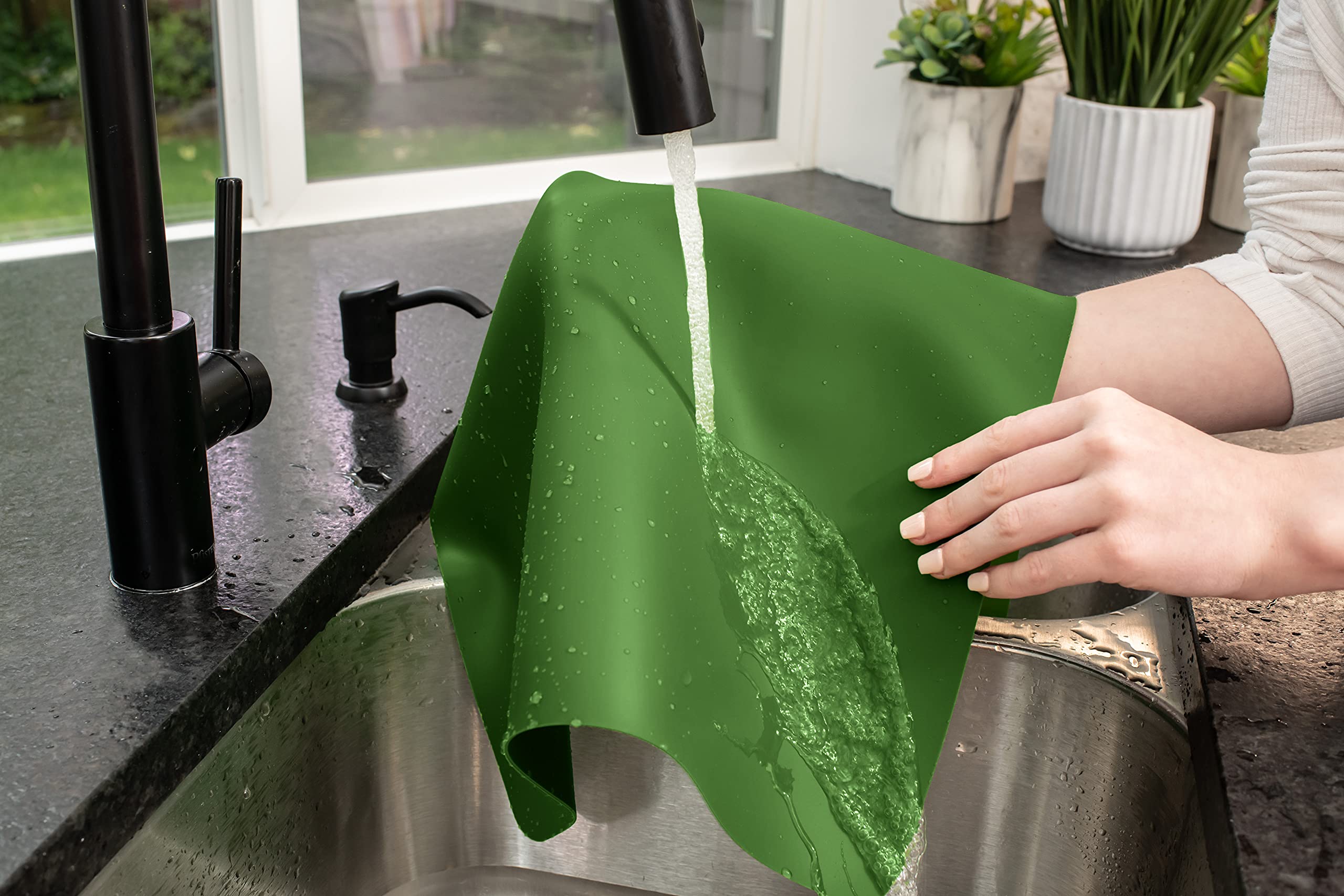 GASARE, Set of 2, Extra Large, Thick, Silicone Mats for Kitchen Counter, Heat Resistant Mats, Countertop Protector, Non-Slip, Easy to Clean, 25 x 17 Inches x 1.4mm, Black