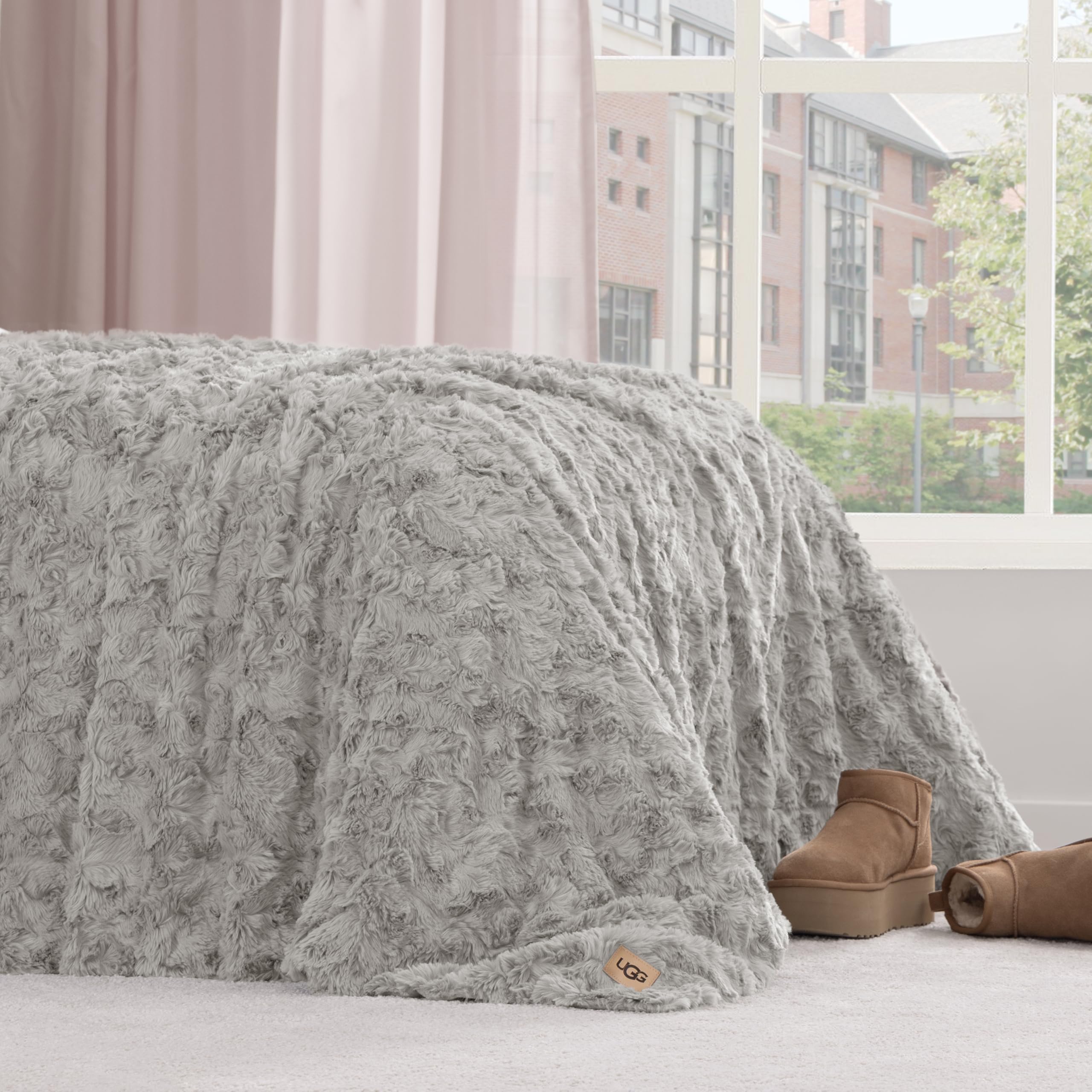 UGG Adalee Faux Fur Twin Size Blanket, Warm Cozy Blanket, Extra Large Throw for Sofa, Washable Bedding for Twin XL Size Bed, Cute Room Decor, 66" x 90", Oyster Brown