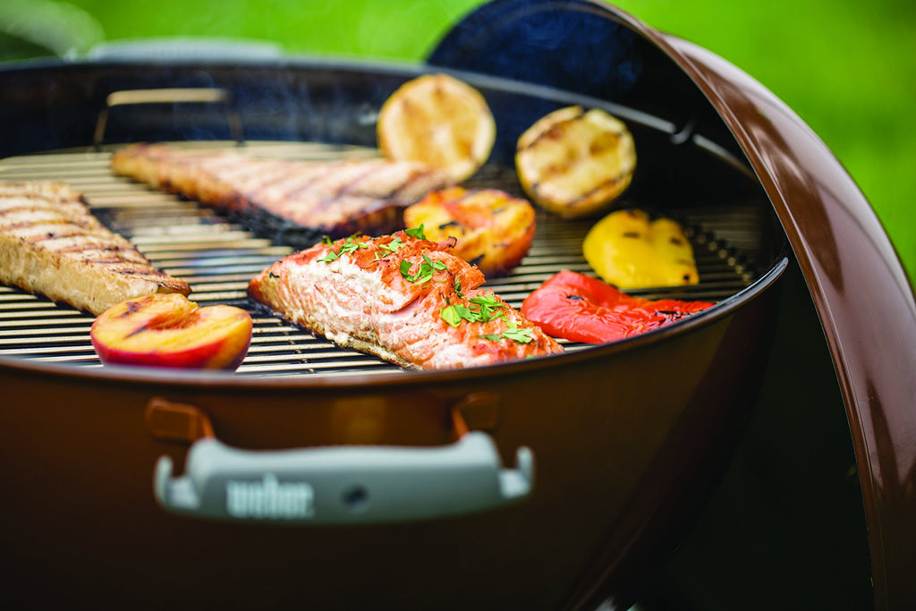 Weber Original Kettle Premium Charcoal Grill, 22-Inch, Black – Outdoor BBQ Grill with Built‑In Thermometer, Heat Control Dampers & One‑Touch™ Cleaning System