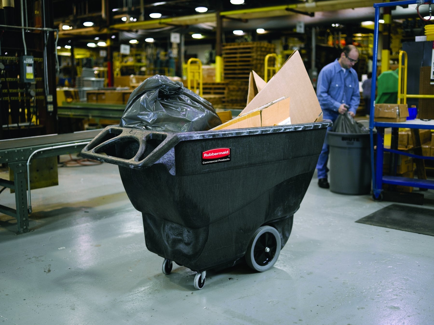 Rubbermaid Commercial Products Tilt Dump Truck, 1 Cubic Yard, 2100 lb Capacity, Black, Heavy Load Capacity with Wheels, Trash Recycling Cart for Office/Warehouse/Facility Management