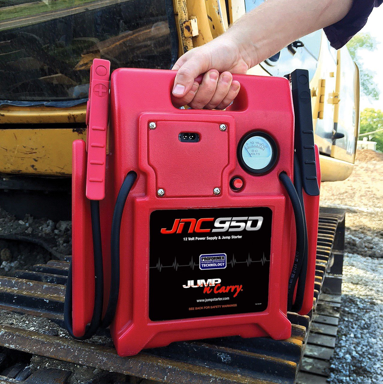 Clore Automotive Jump-N-Carry JNC950 2000 Peak Amp 12V Jump Starter