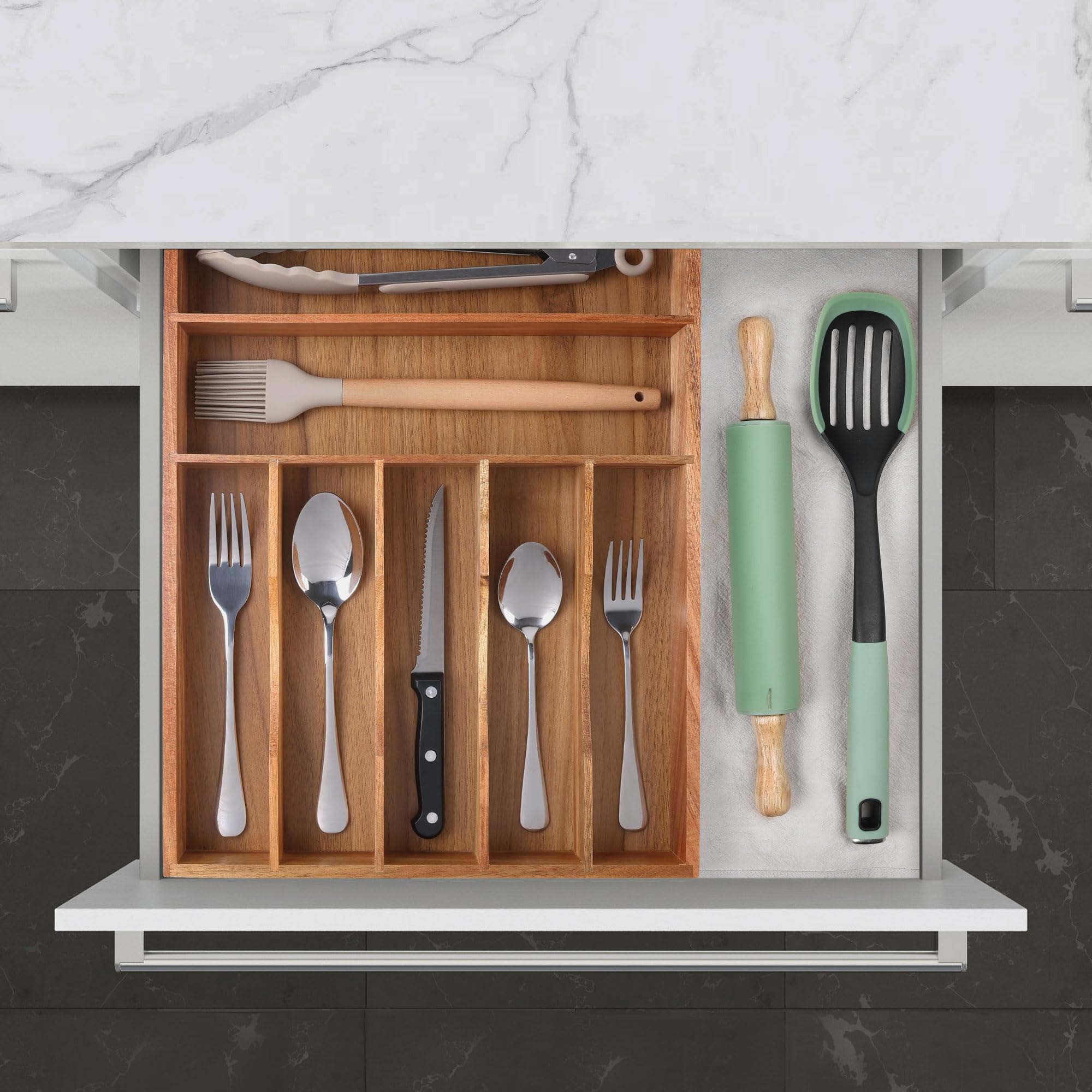 Expandable Acacia Kitchen Drawer Organizer for Cutlery and Utensils, Adjustable Acacia Wood Cutlery Tray in Drawer for Flatware and Silverware in Kitchen