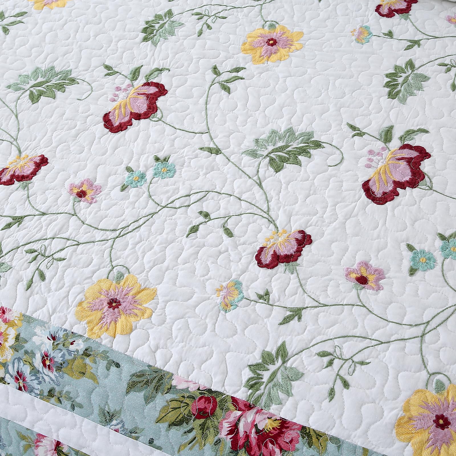 vctops 3-Piece Floral Embroidered Bedspread Coverlet Set Twin Size 100% Cotton Reversible Patchwork 1 Quilt and 2 Pillow Shams (Flower,Twin)
