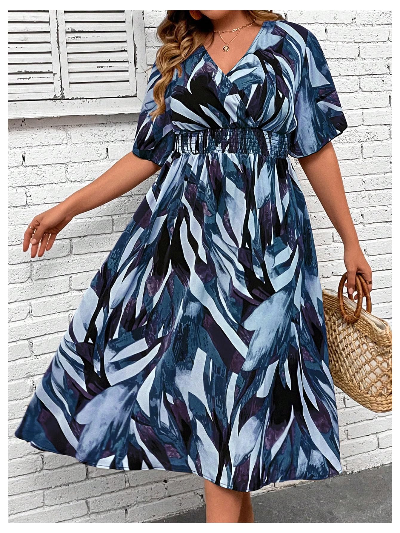 Floerns Women's Plus Size Boho Hawaiian Tropical Dresses V Neck Short Sleeve Floral A Line Long Dress Vacation Beach Outfits