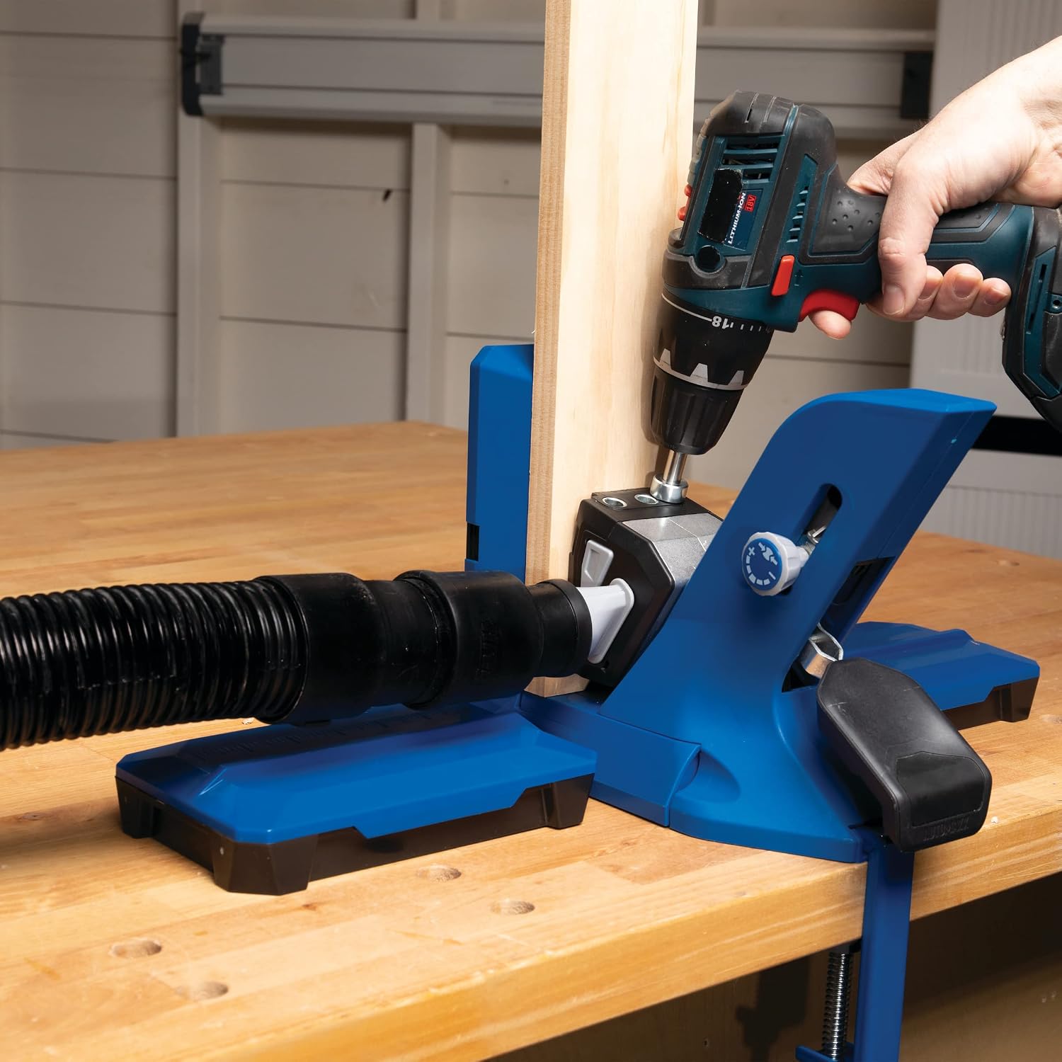 Kreg Tool KPHJ720PRO Pocket-Hole Jig 720PRO - Easy Clamping & Adjusting - Includes Durable Kreg Pocket-Hole Screws - For Materials 1/2" to 1 1/2" Thick