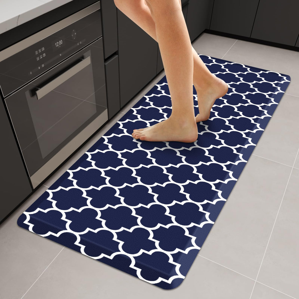 WISELIFE Anti-Fatigue Cushioned Kitchen Mat / Rug ,17.3"x 28",Non Slip Heavy Duty PVC Ergonomic Waterproof Comfort Rugs for Floor Home, Office, Sink, Laundry,Black