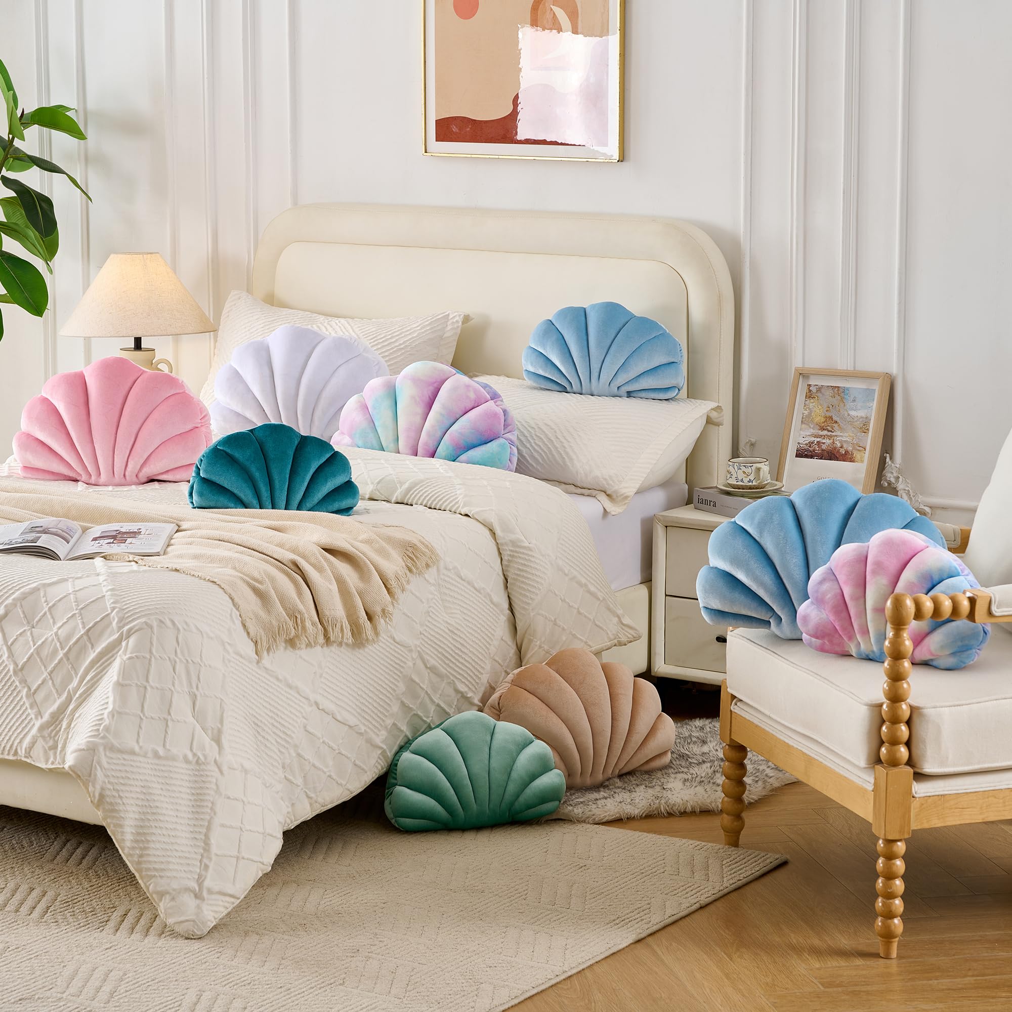 XIAIJIA Seashell Decorative Pillow Shell Shaped Throw Pillow 3D Insert Beach Pillow Soft Velvet Pillow Sea Ocean Decoration Couch Bed Pillow Cushions(Champagne,14 X 11 inch)