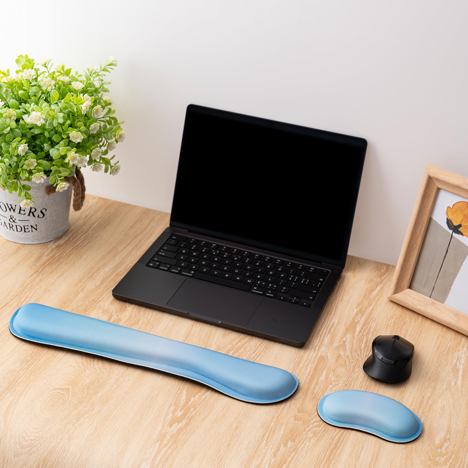 Hoewina Keyboard Wrist Rest,Ergonomic Wrist Rest,Superfine Fabric and Gel Memory Foam Wrist Pad for Computer Keyboard for Easy Typing & Pain Relief, Suitable for Office, Family, Outdoor, Bean Green