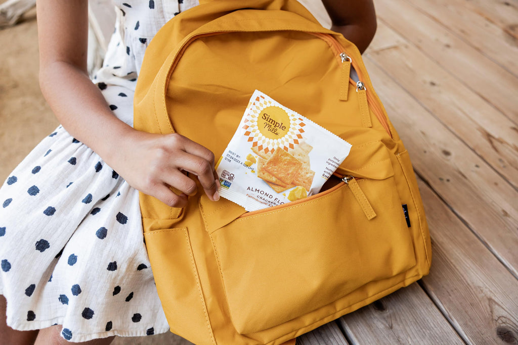 Simple Mills Almond Flour Crackers Snack Packs, Farmhouse Cheddar, Gluten Free, Flax Seed, Sunflower Seeds, Corn Free, Good for Snacks, 6.5 oz, Pack of 1 (8 Bags per Box)
