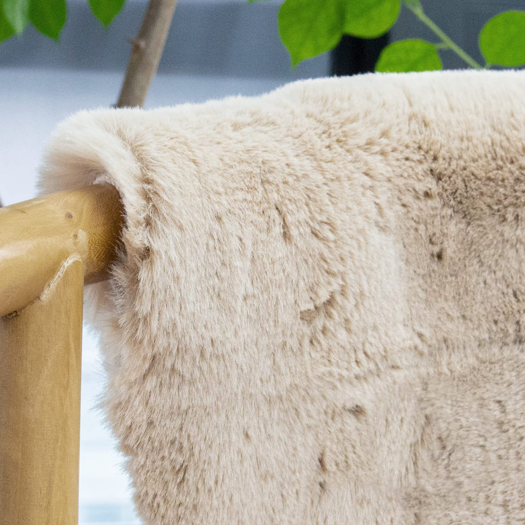 ORINOVA Beige Faux Sheepskin Rabbit Fur Shaggy Rugs for Bedroom Small Shag Washable Fluffy Fur Rug for Living Room Rug 2x3 Nursery Rectange Rugs
