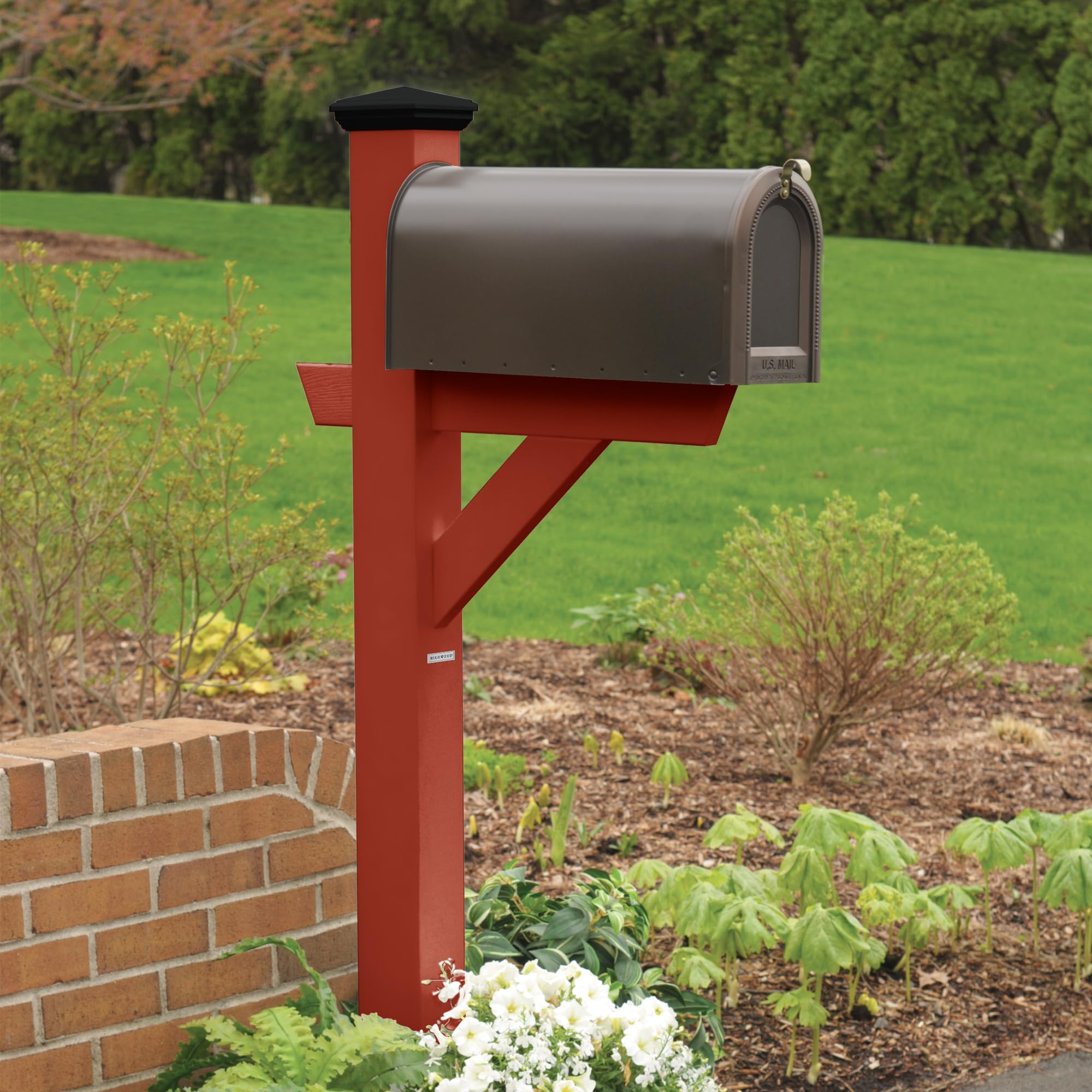 Highwood AD-MLBX1-BKE Hazelton Mailbox Post, Black