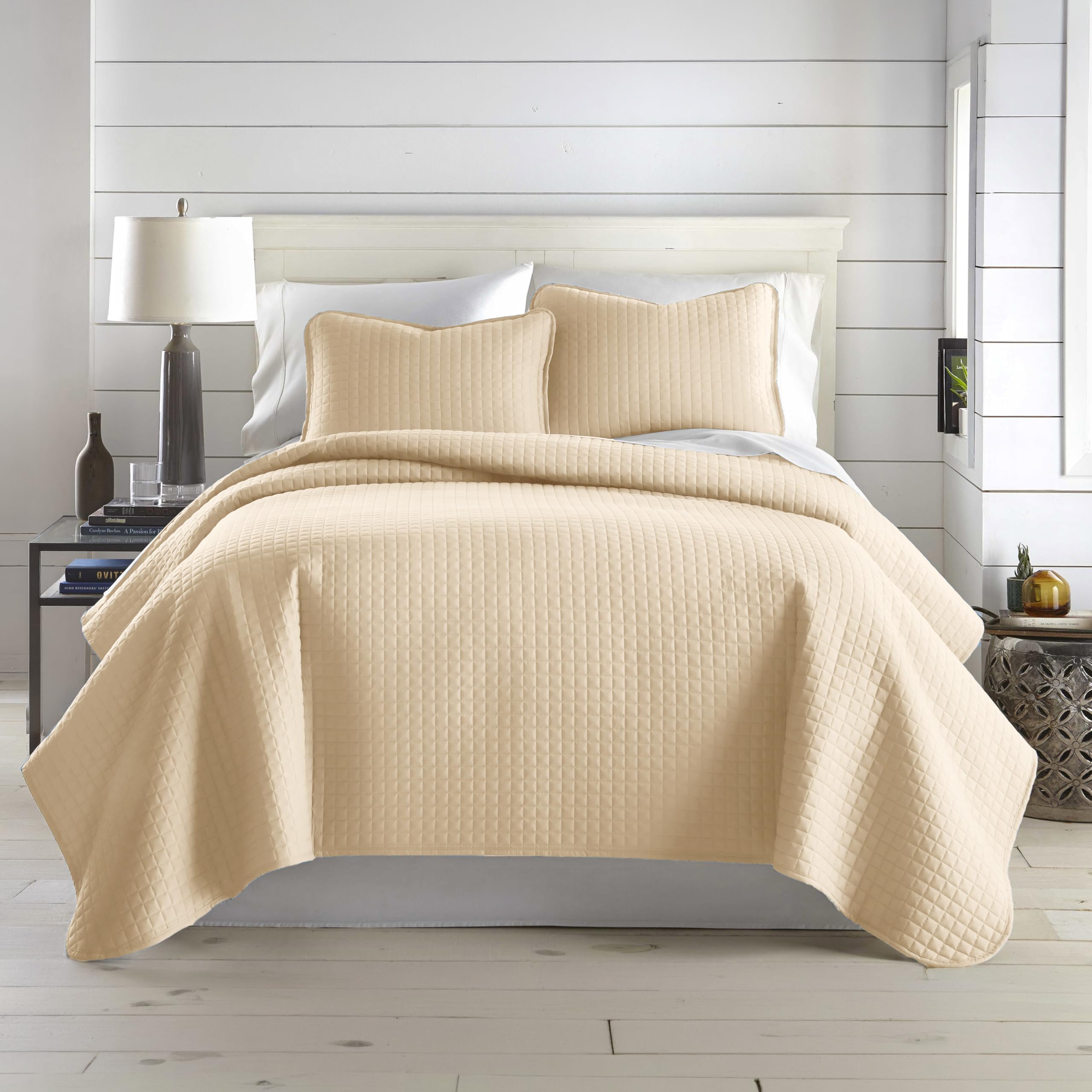 Southshore Fine Living, Inc. XL Twin Quilt Set, Microfiber Quilted Bedspread, White Bedding Twin Coverlet w/Pillow Sham, Pet Hair Resistant Bedding Coverlet Set, Quilted Coverlet, Bright White Quilt