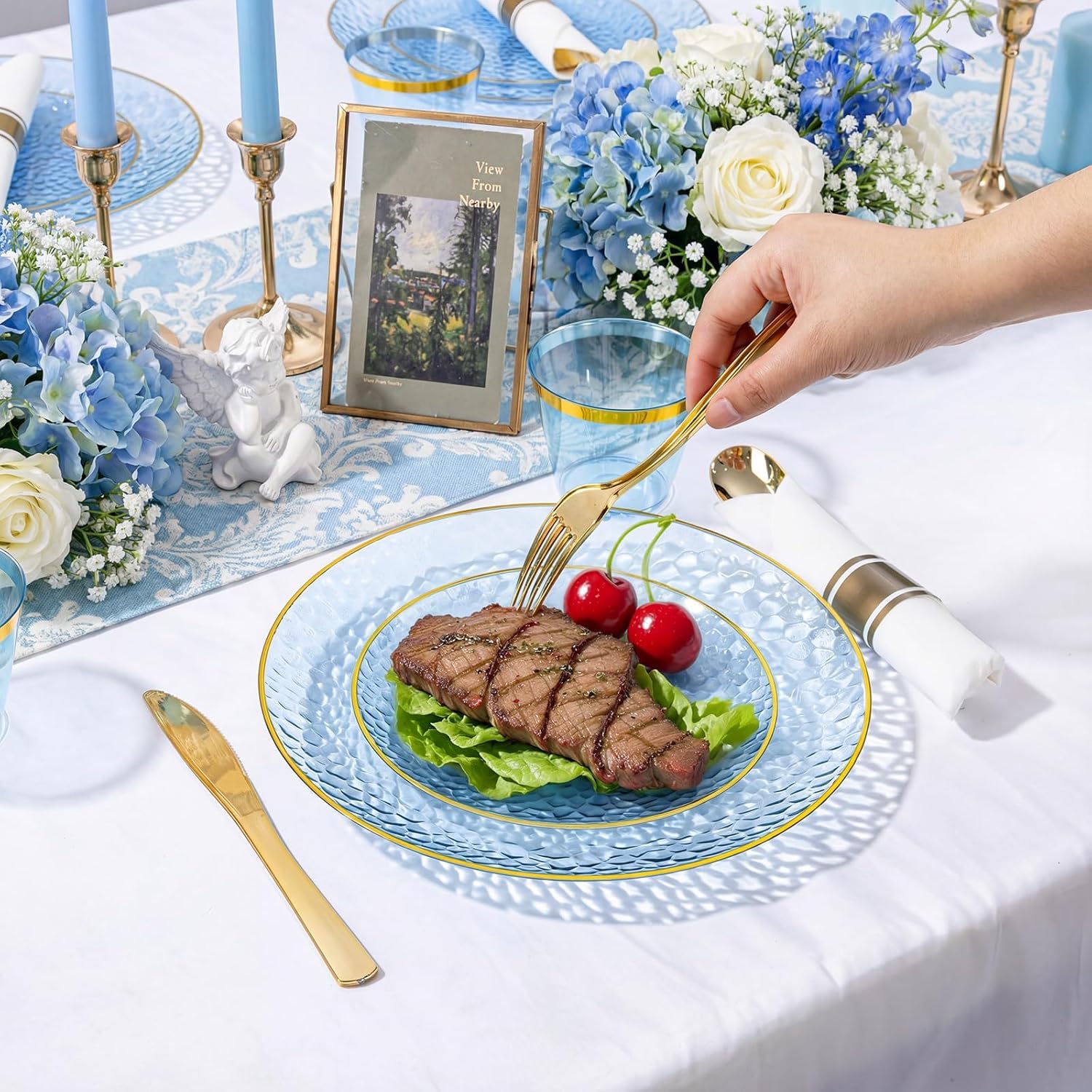 Rubtlamp 100Pcs Amber Gold Plastic Plates, Disposable Plates With Gold Rim, Heavy-duty Party Platos, Hammered Plastic Plates Include 50 Clear Dessert Plates, 50 Dinner Plates for Party