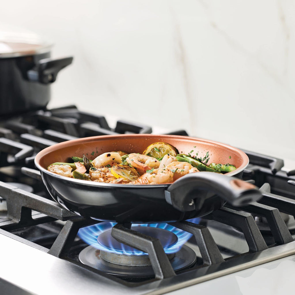 Farberware Glide Ceramic Nonstick Saute Pan / Frying Pan / Fry Pan with Lid and Helper Handle - 4 Quart, Black