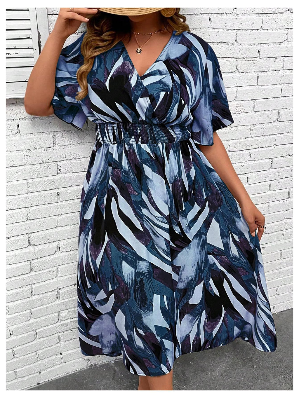 Floerns Women's Plus Size Boho Hawaiian Tropical Dresses V Neck Short Sleeve Floral A Line Long Dress Vacation Beach Outfits