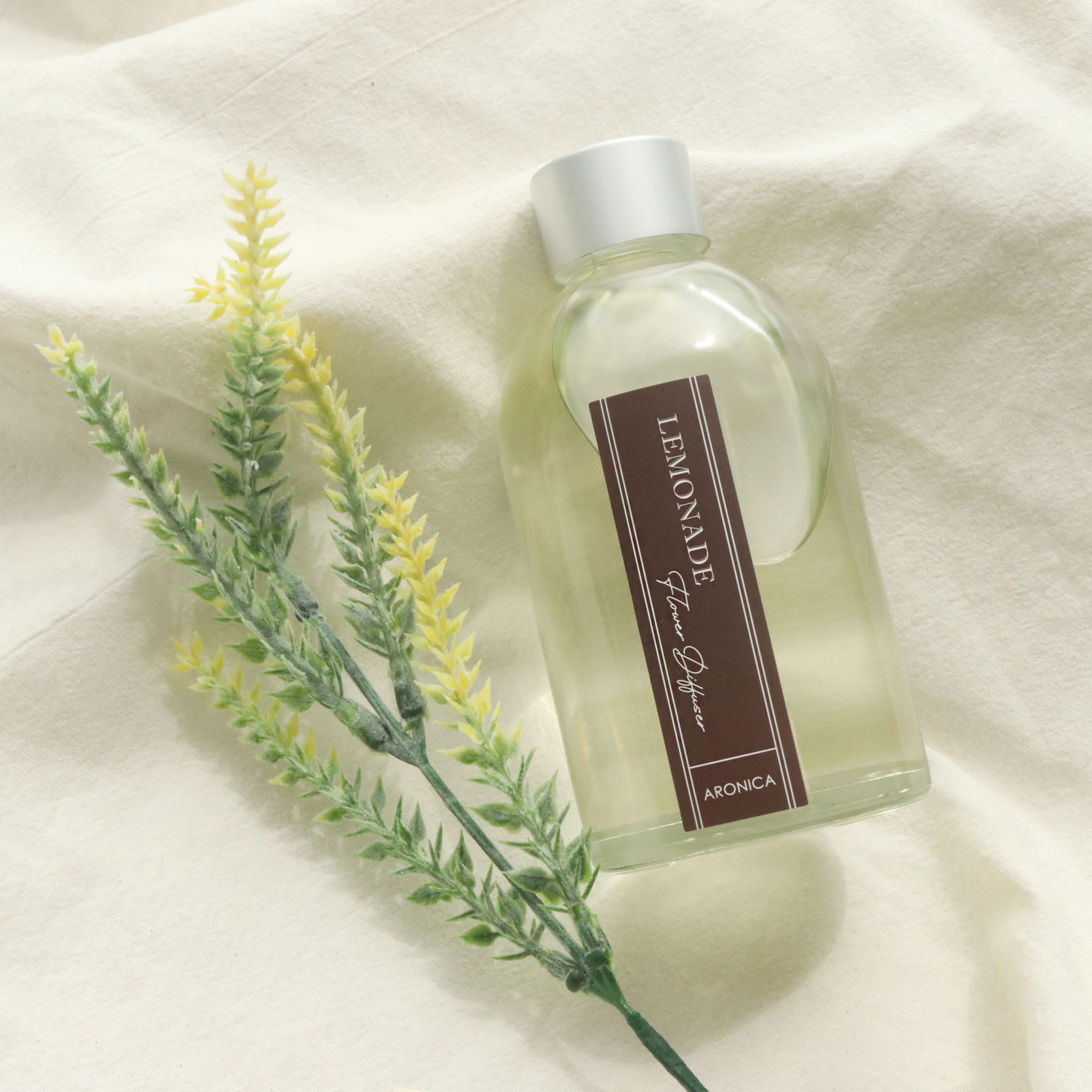 Aronica Modern Christmas Décor, Christmas Smells for House, Holiday Pine Aesthetic Diffuser, Simple Scents Evergreen Trees Boho, Cozy Office Decor for Holiday, Winter Bathroom Decor