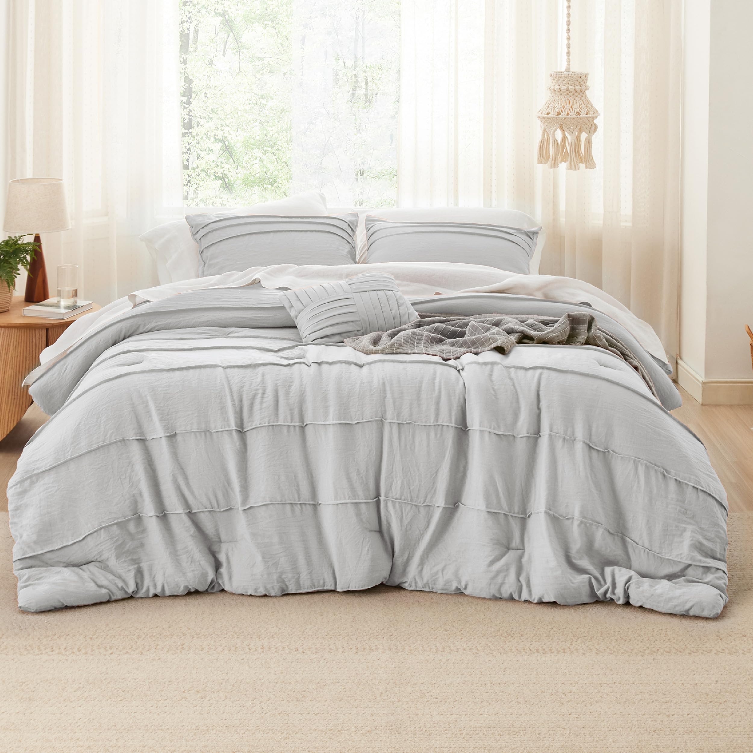 Bedsure Twin Comforter Set - 3 Pieces Pinch Pleat Bed Set, Beige Boho Bedding for All Season, 1 Soft Comforter, 1 Pillowcase, 1 Decorative Pillow