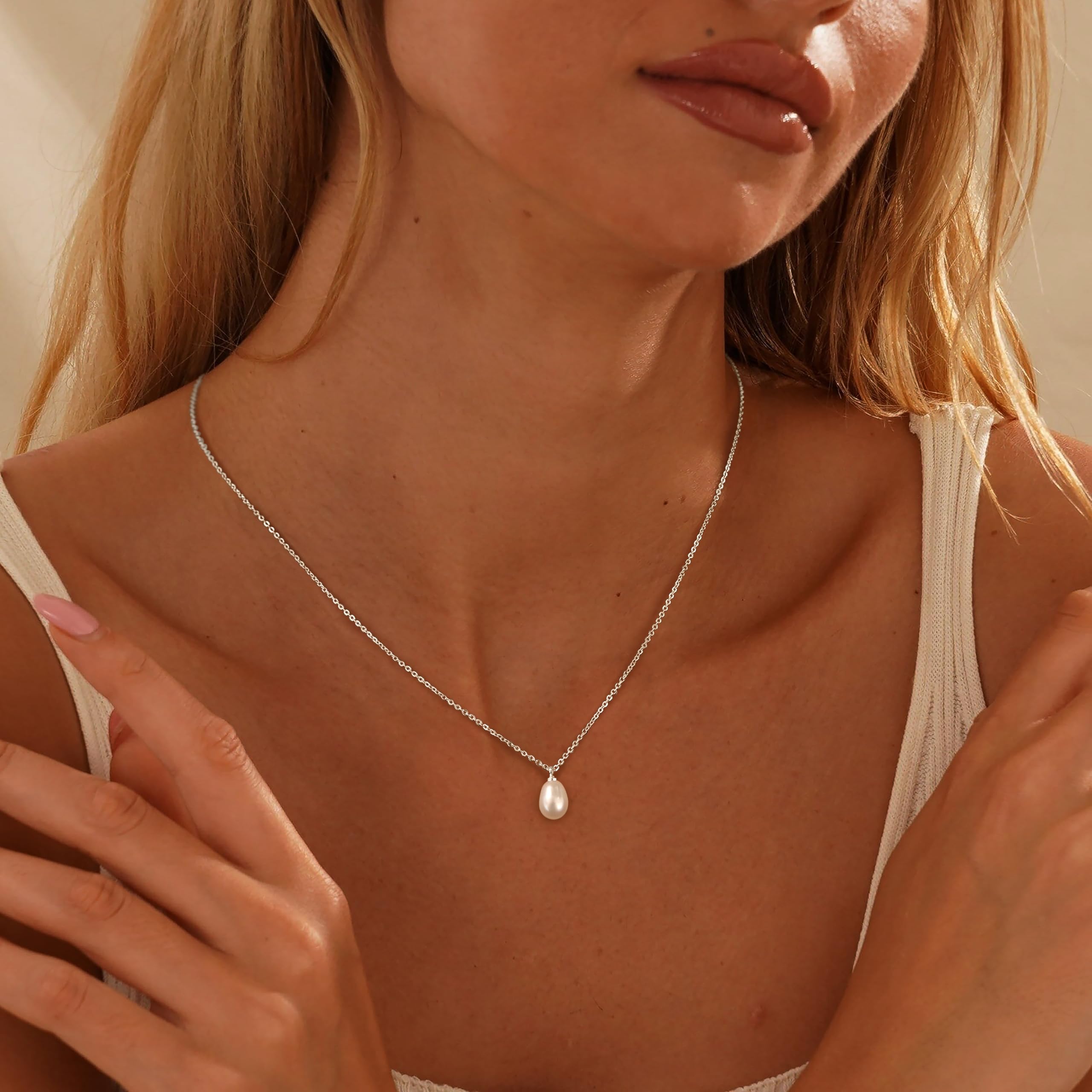 Pearl Necklace for Women Trendy,14k Gold Plated Necklace Dainty Wedding Necklace Small Cute Choker Necklace Gold Prom Drop Necklace Vintage Waterproof Jewelry for Women Prom Jewelry Fashion Gifts