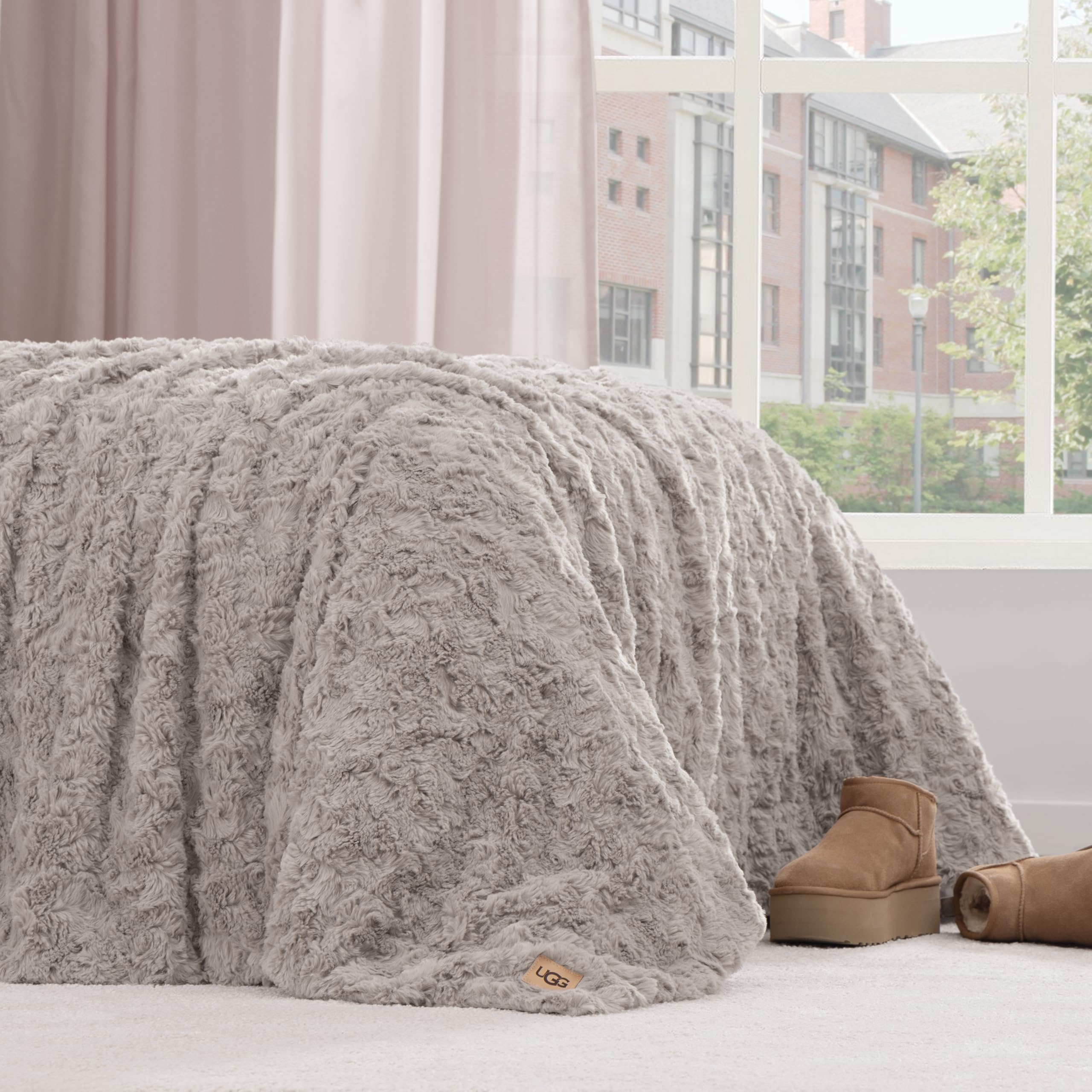 UGG Adalee Faux Fur Twin Size Blanket, Warm Cozy Blanket, Extra Large Throw for Sofa, Washable Bedding for Twin XL Size Bed, Cute Room Decor, 66" x 90", Oyster Brown